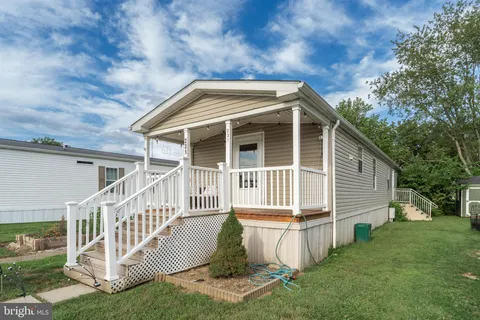 231 Johnson Drive, Fairless Hills, PA MLS: PABU2103732