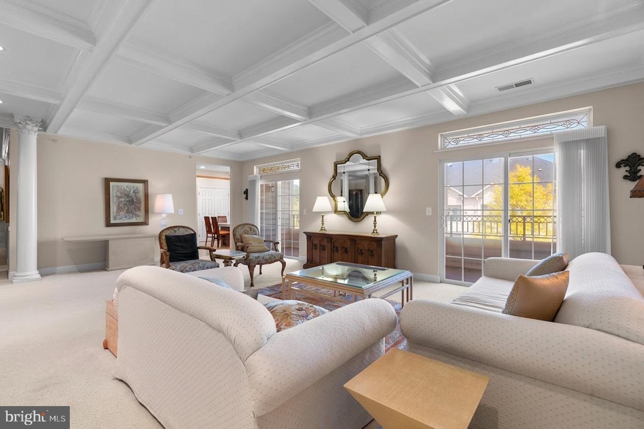 2530 KENSINGTON GARDENS 401