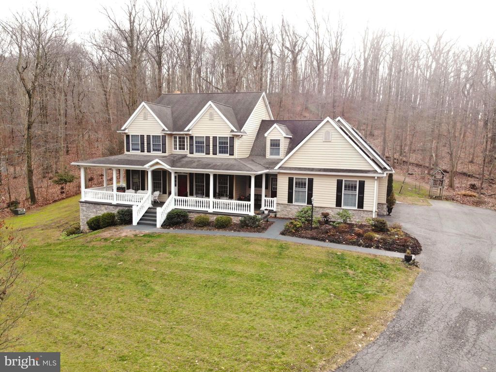 Photo of 895 LAUREL RIDGE RD, REINHOLDS, PA 17569 (MLS # PALA2028916)