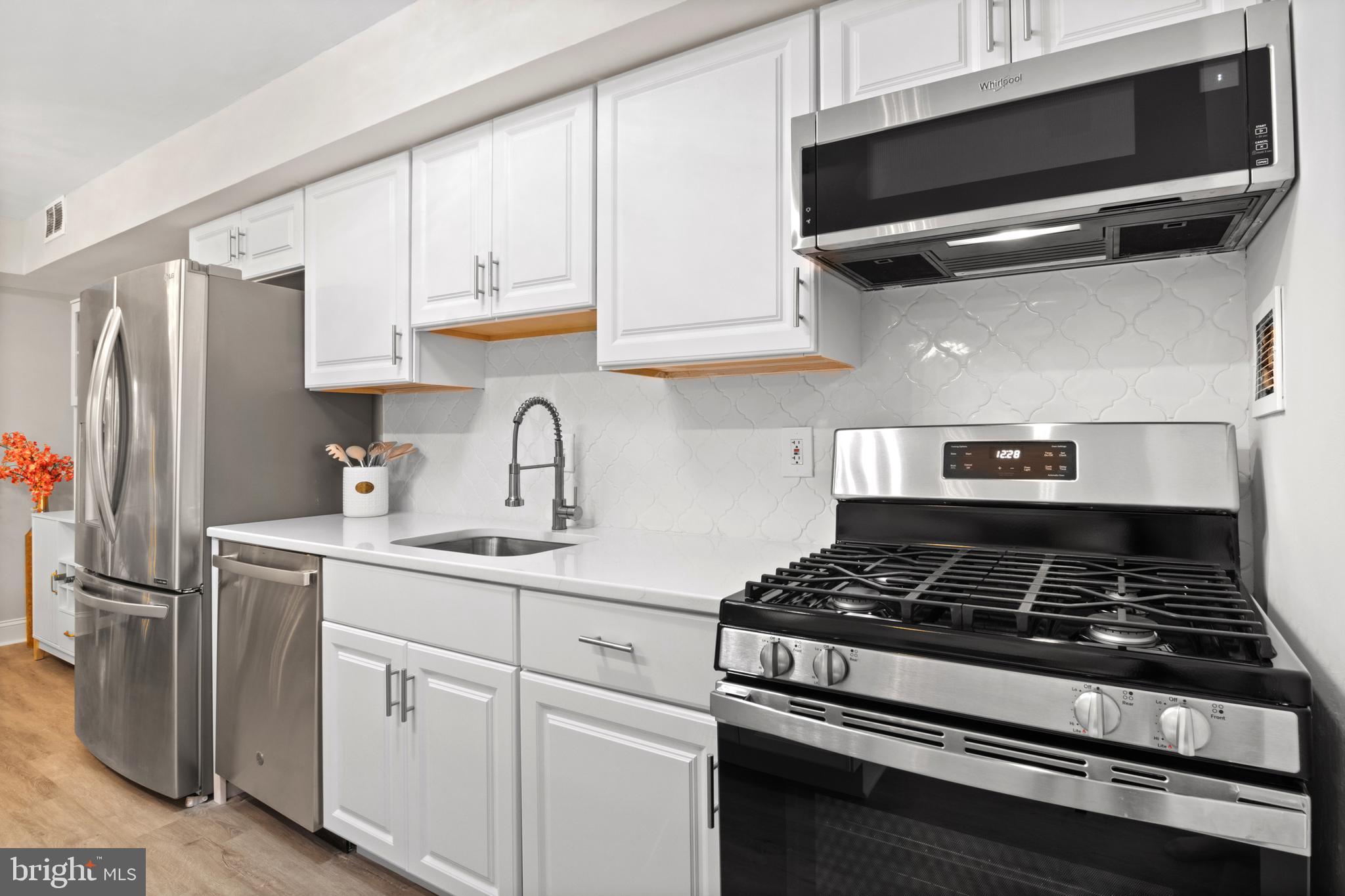 SPRING LAKE GARDEN CONDOMINIUM - Residential