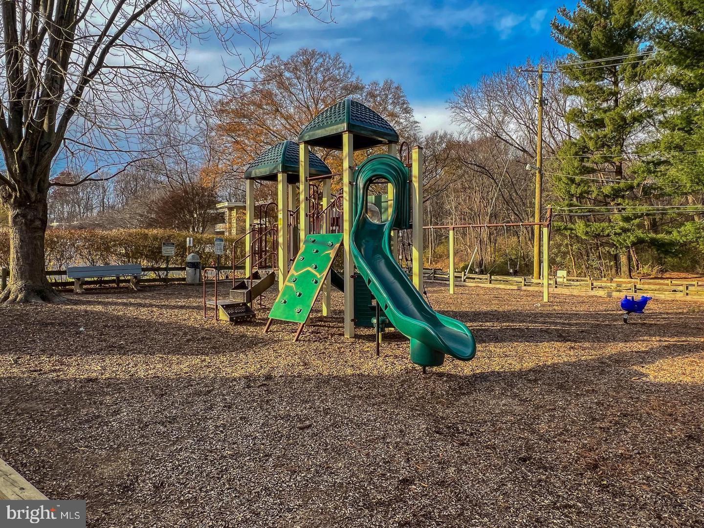 SPRING LAKE GARDEN CONDOMINIUM - Residential