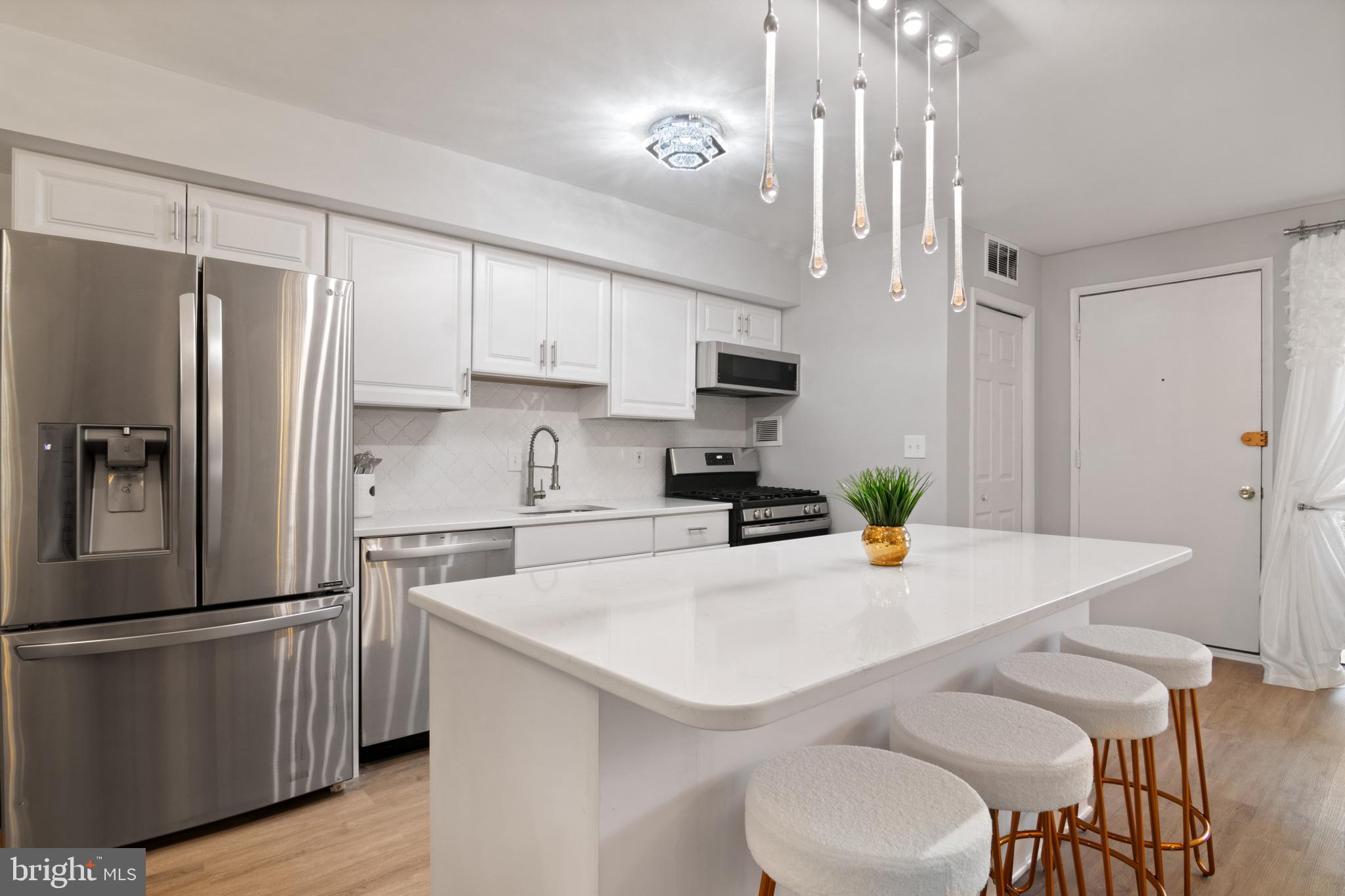 SPRING LAKE GARDEN CONDOMINIUM - Residential