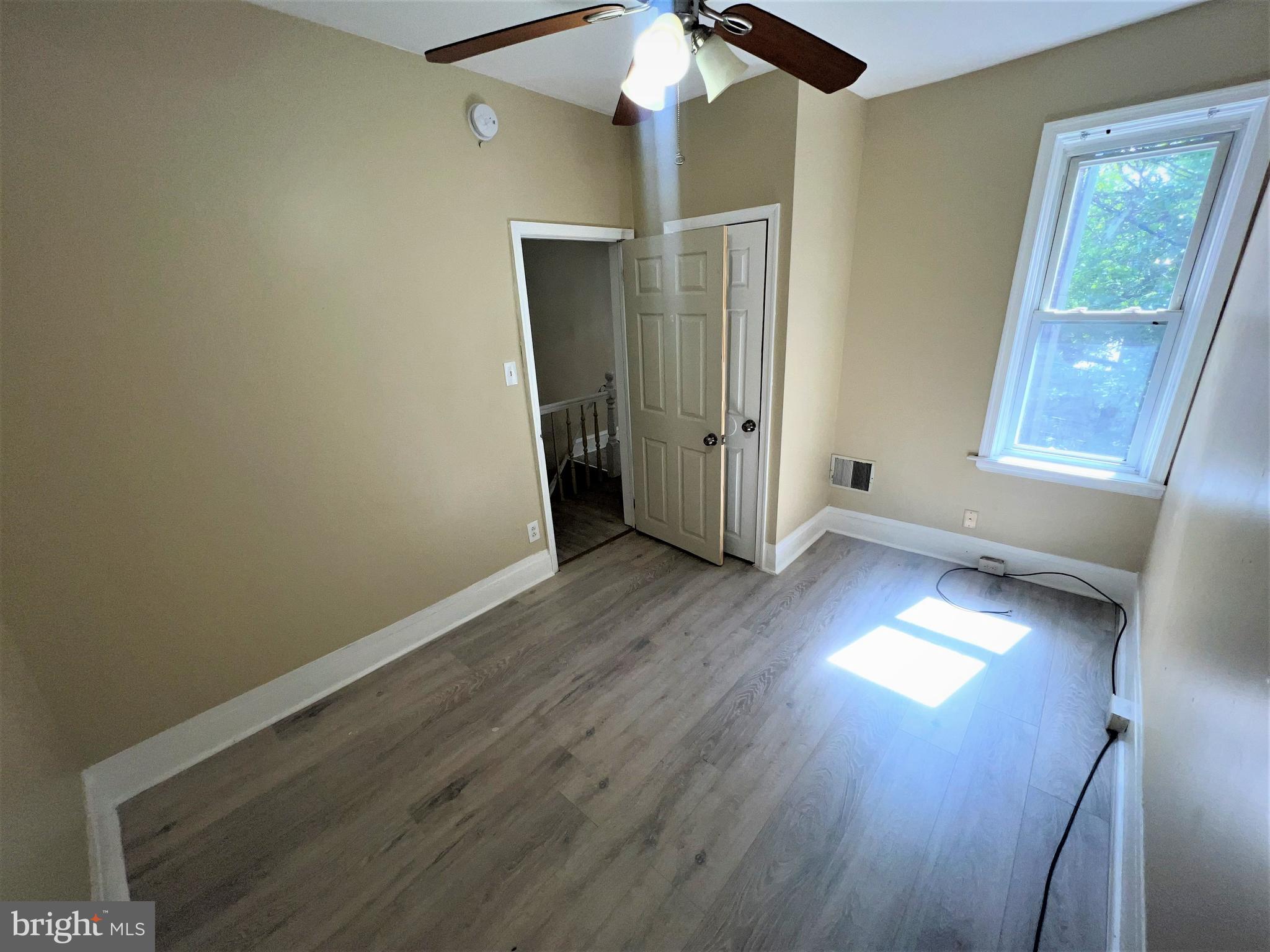 ELMWOOD PARK - Residential