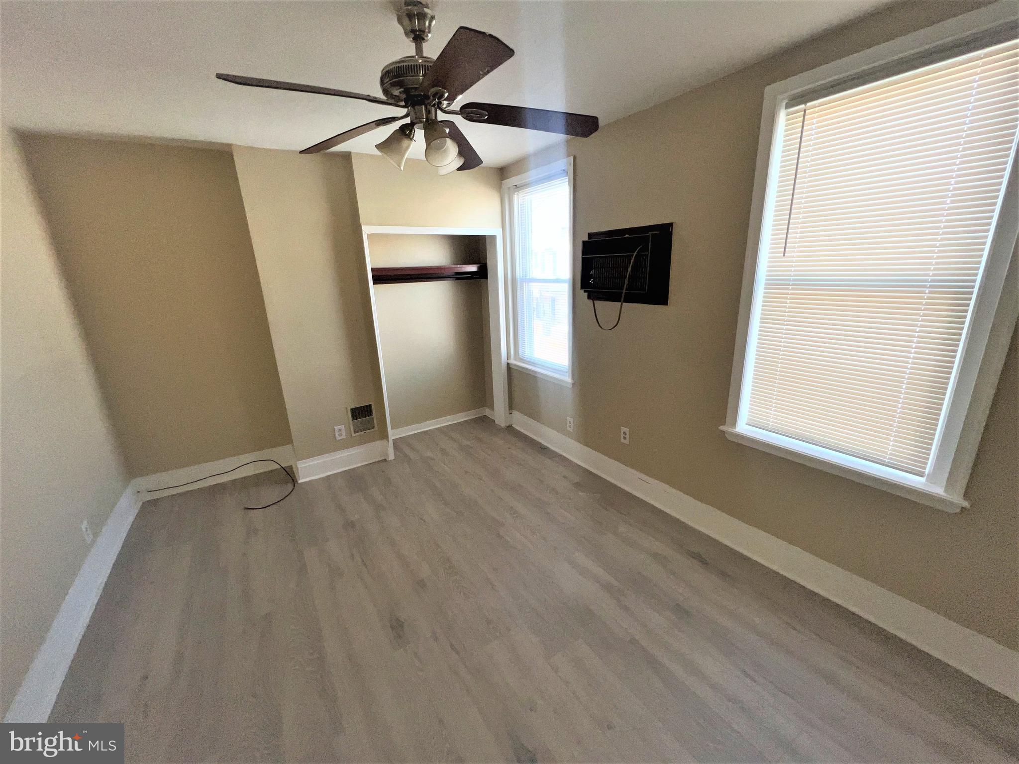 ELMWOOD PARK - Residential