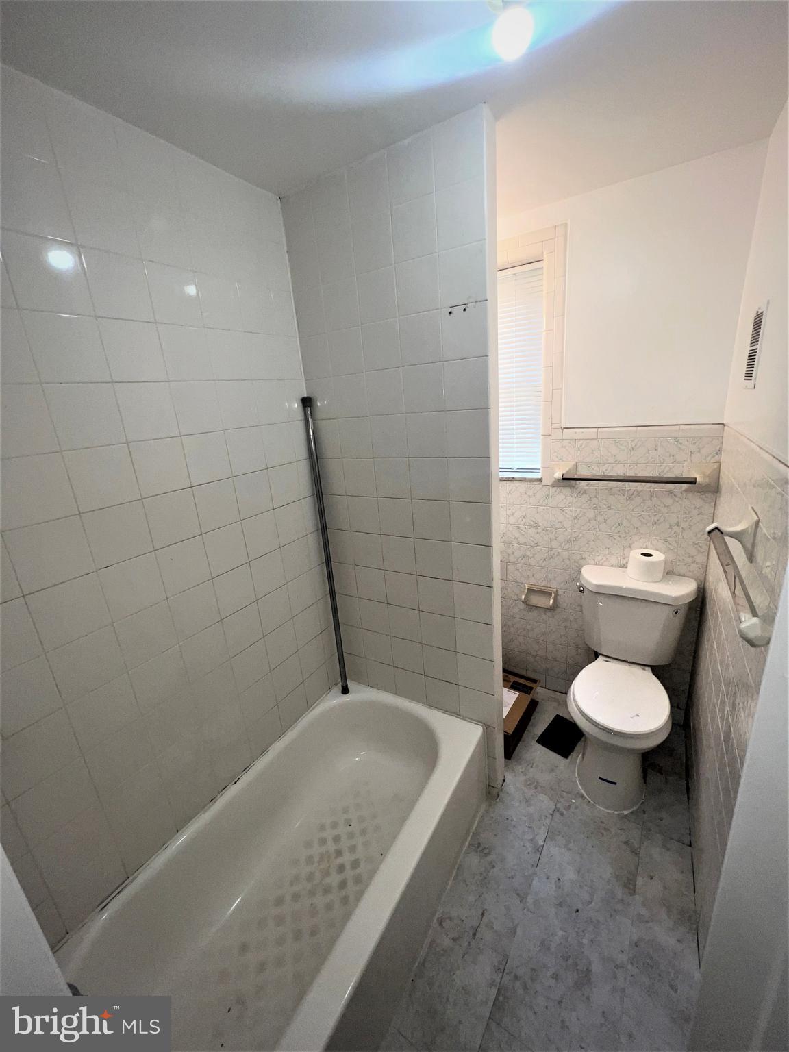 ELMWOOD PARK - Residential