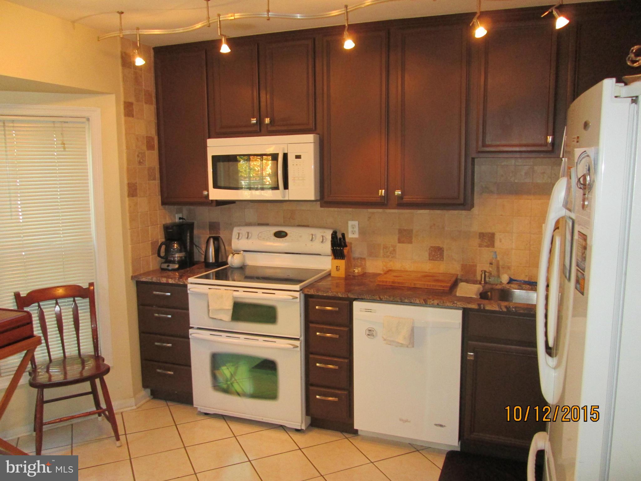 CROFTON MEWS CONDO - Residential