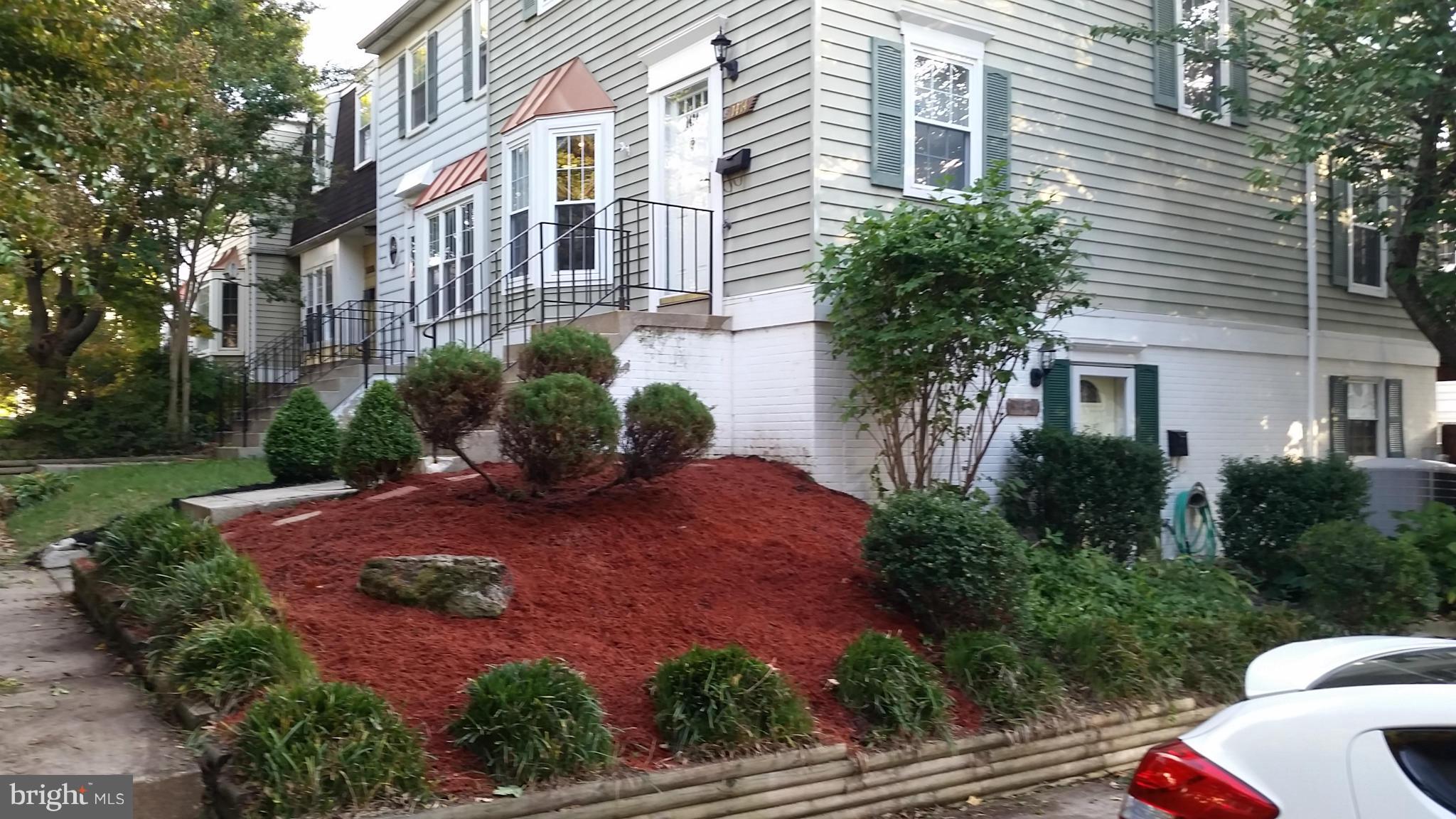 CROFTON MEWS CONDO - Residential