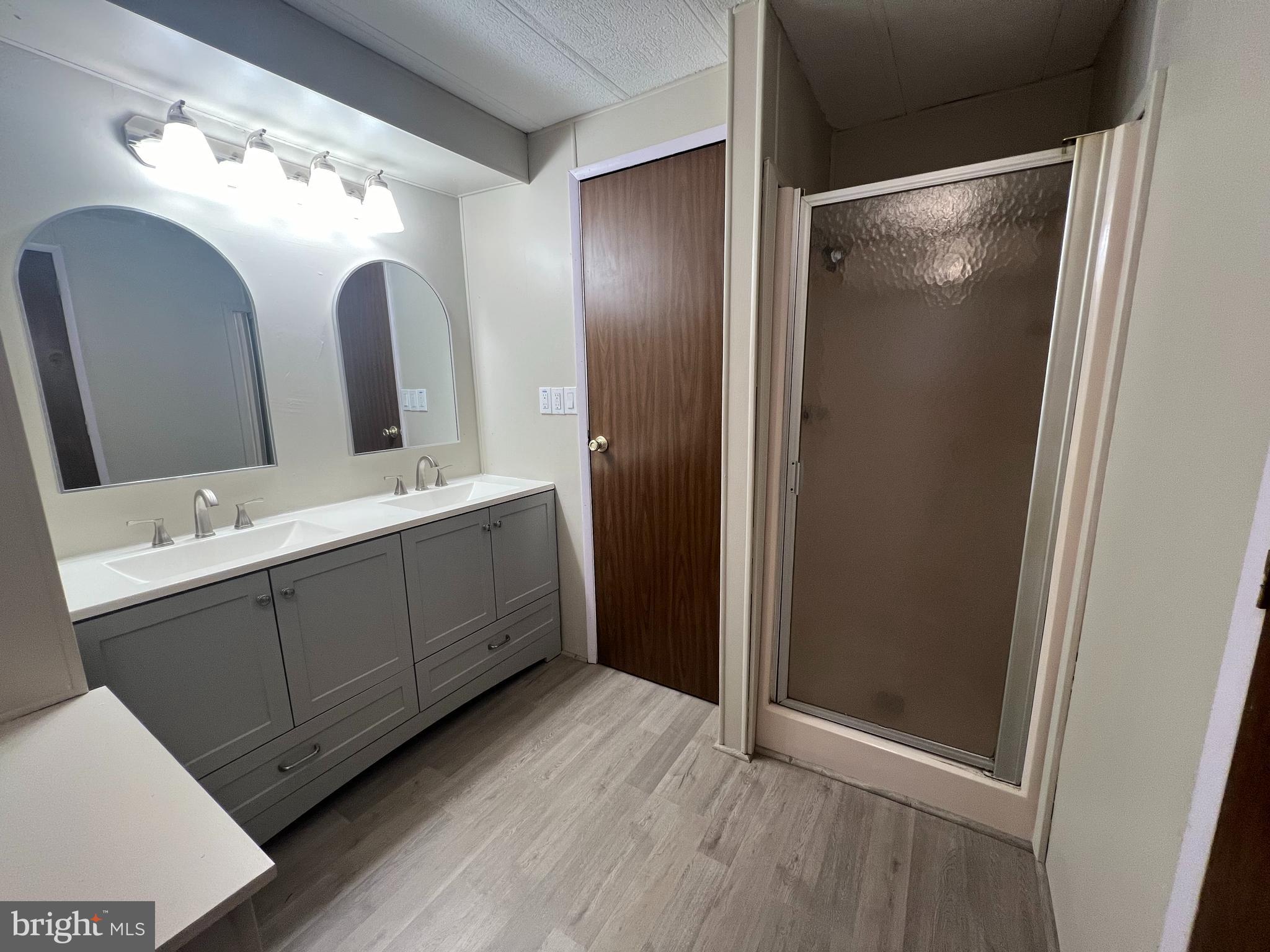 NESHAMINY FALLS - Residential