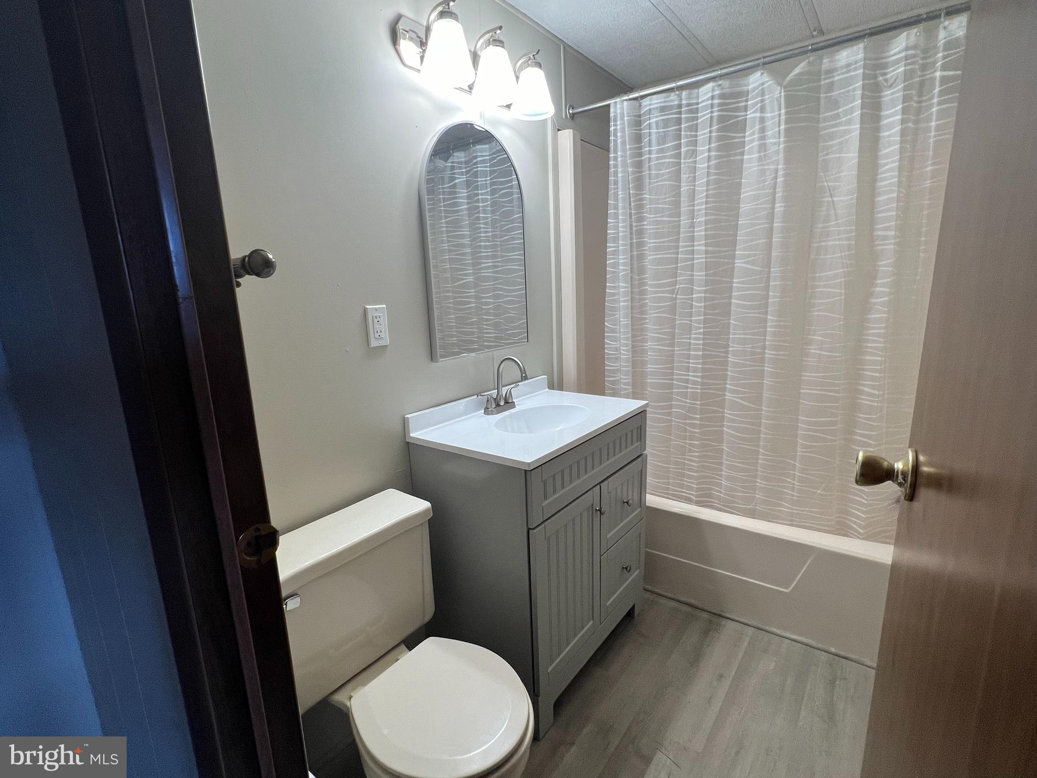 NESHAMINY FALLS - Residential