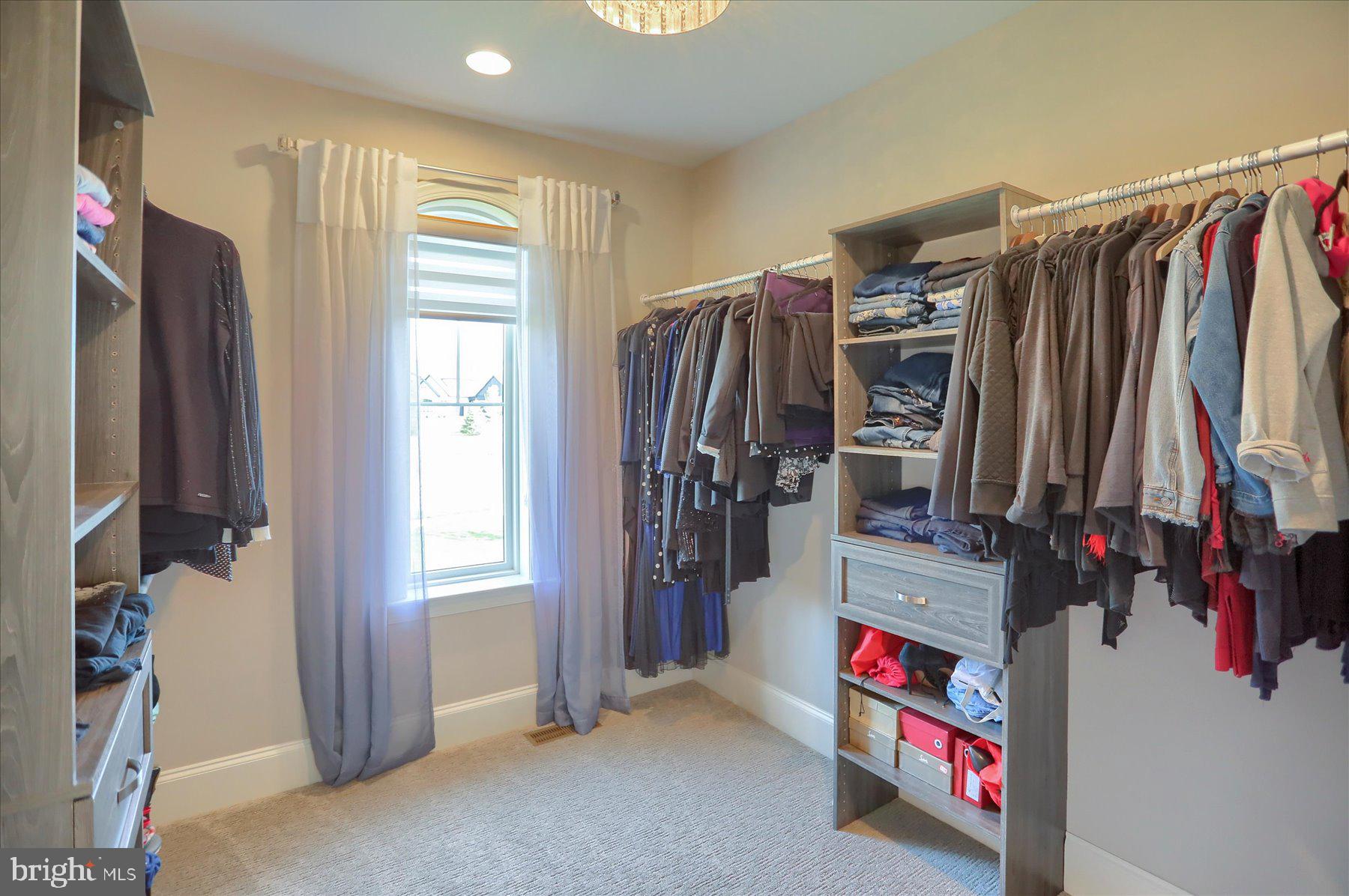 DEAVEN WOODS - Residential