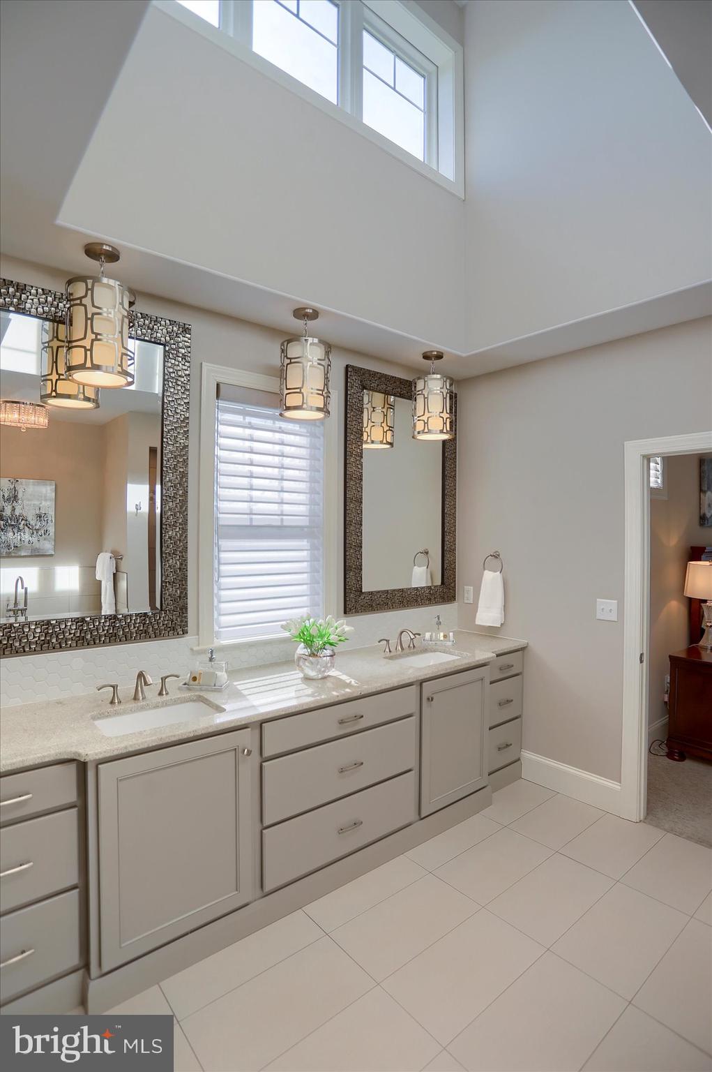 DEAVEN WOODS - Residential