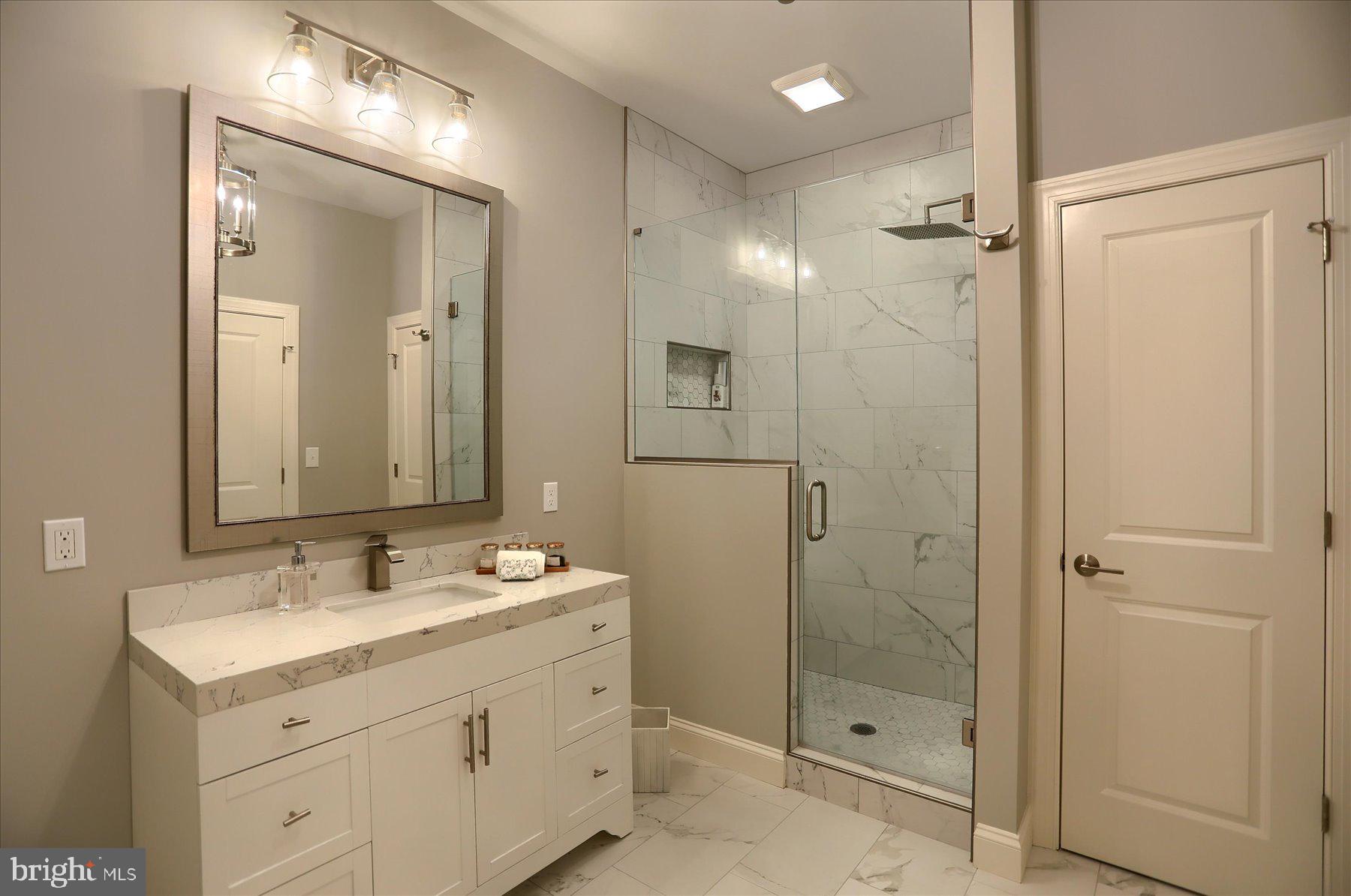 DEAVEN WOODS - Residential