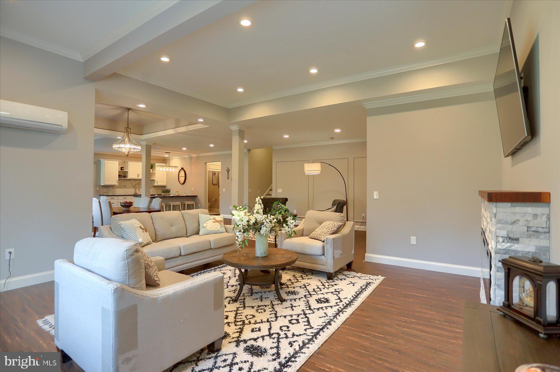 DEAVEN WOODS - Residential