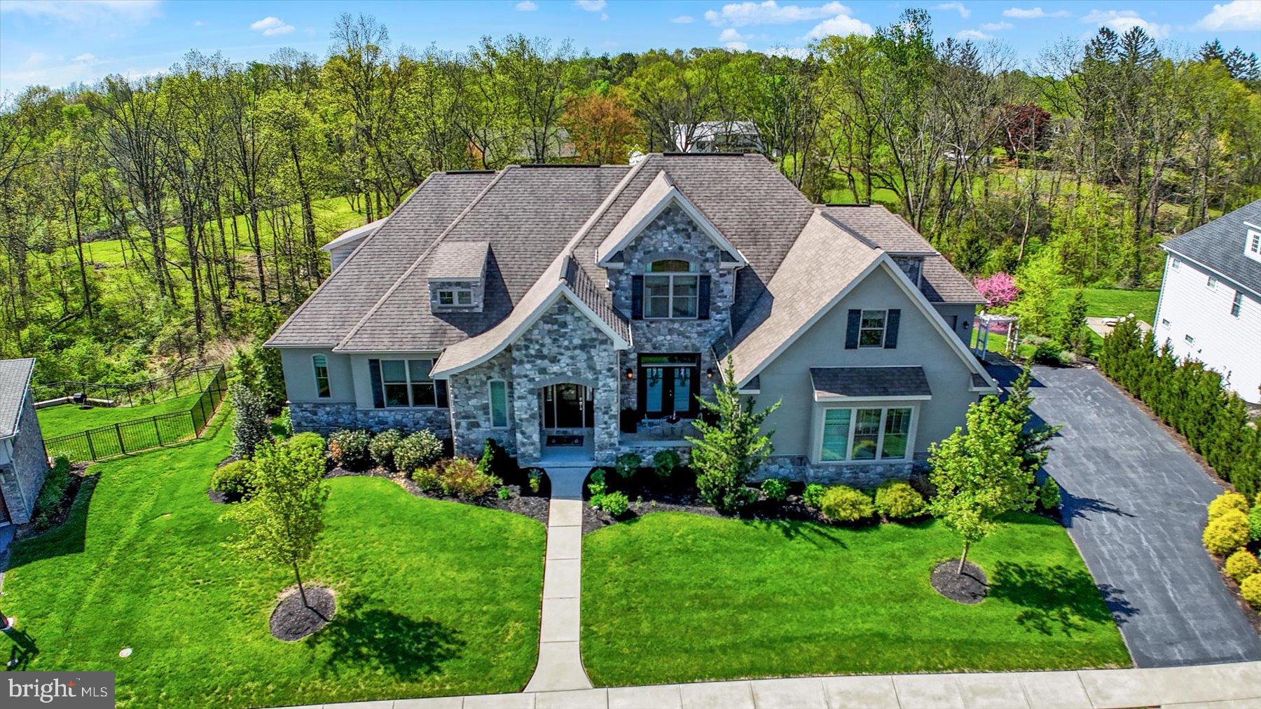 DEAVEN WOODS - Residential