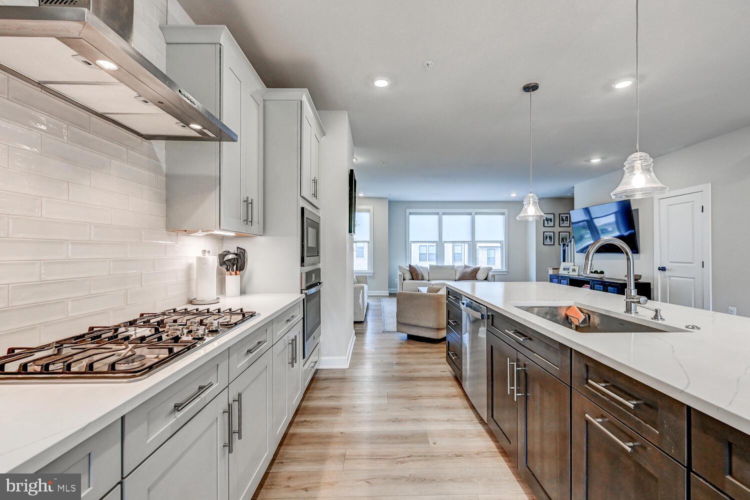 LONGVIEW RIDGE - Residential