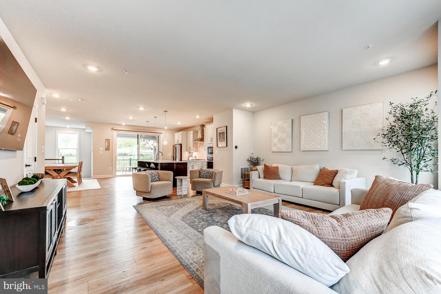 LONGVIEW RIDGE - Residential