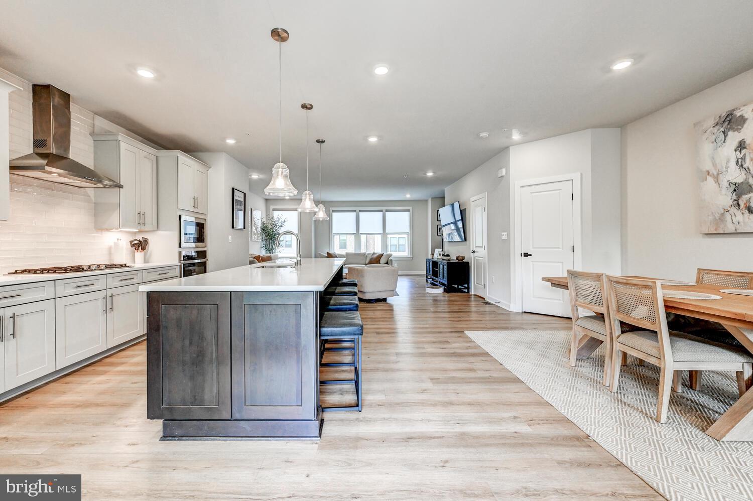 LONGVIEW RIDGE - Residential