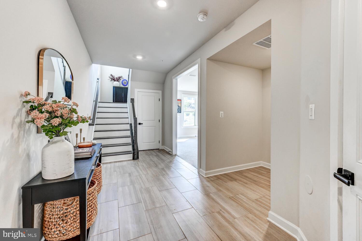 241 HICKORY HOLLOW COURT