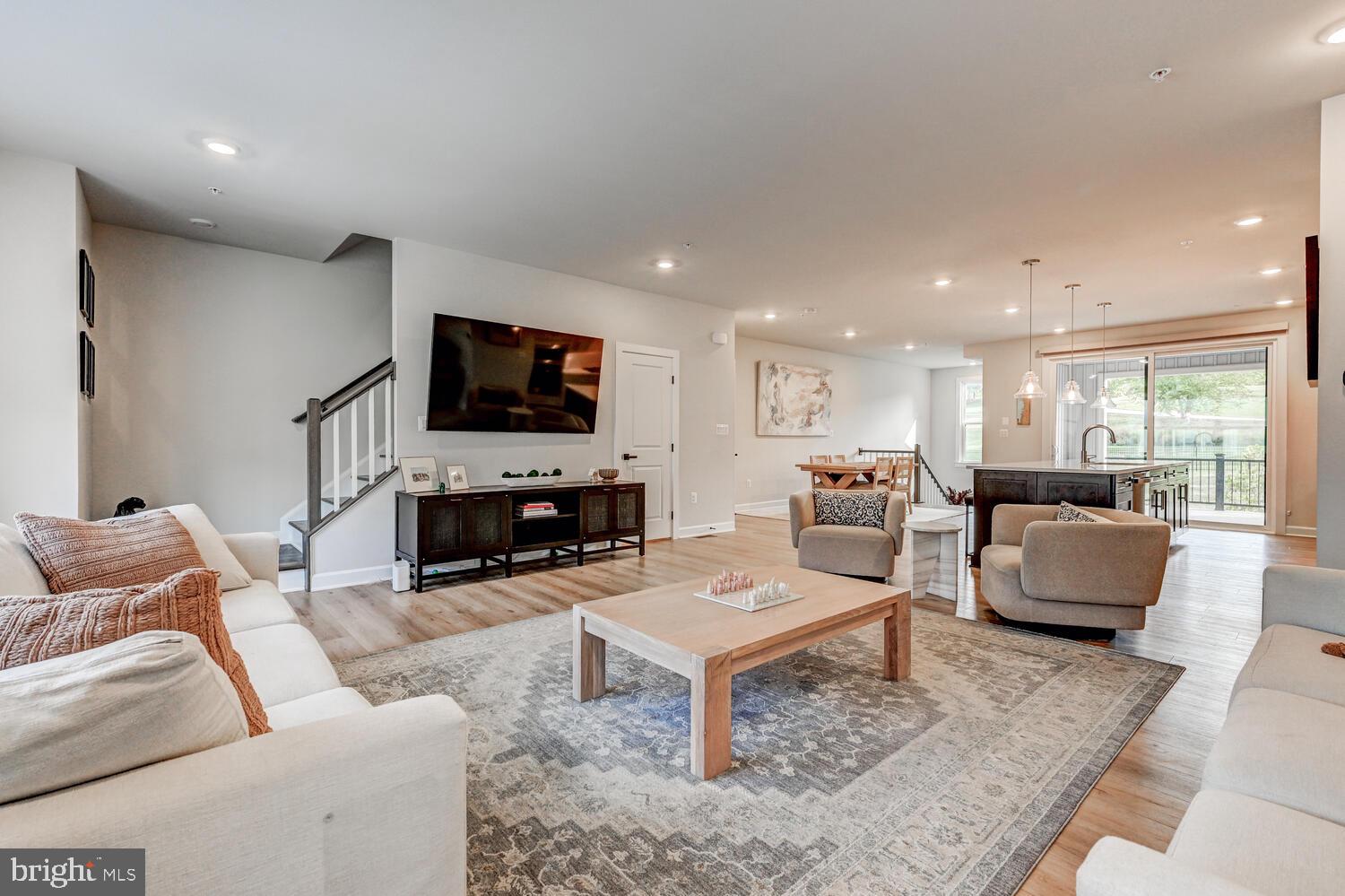 LONGVIEW RIDGE - Residential