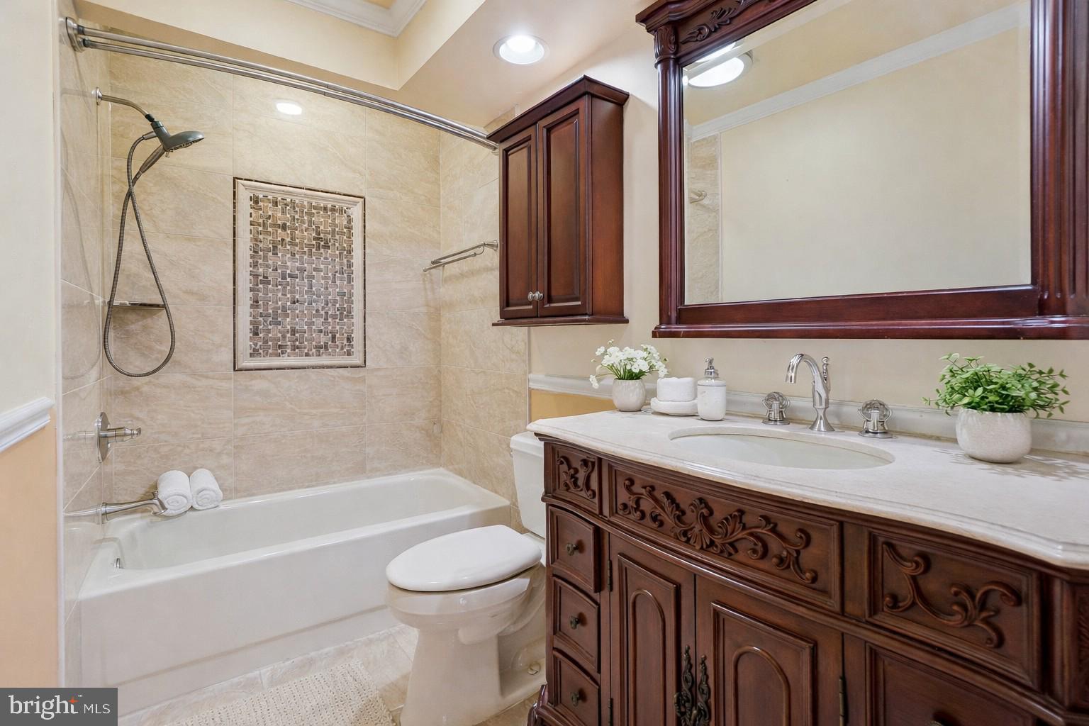 WOODMORE SOUTH - Residential