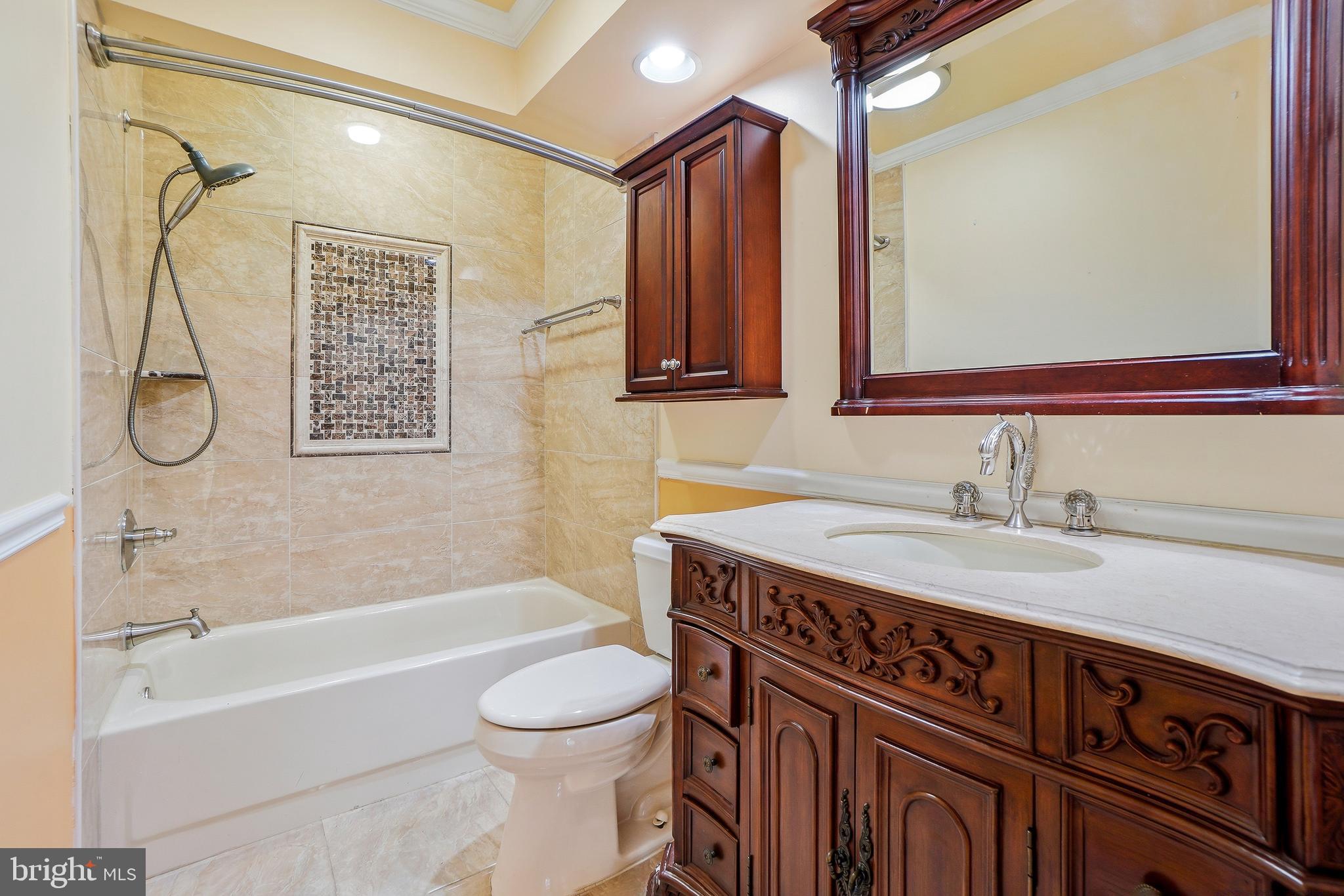 WOODMORE SOUTH - Residential