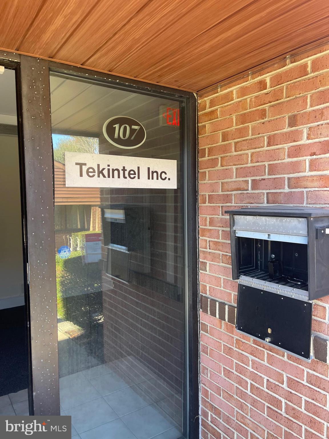 400 MIDDLETOWN BOULEVARD