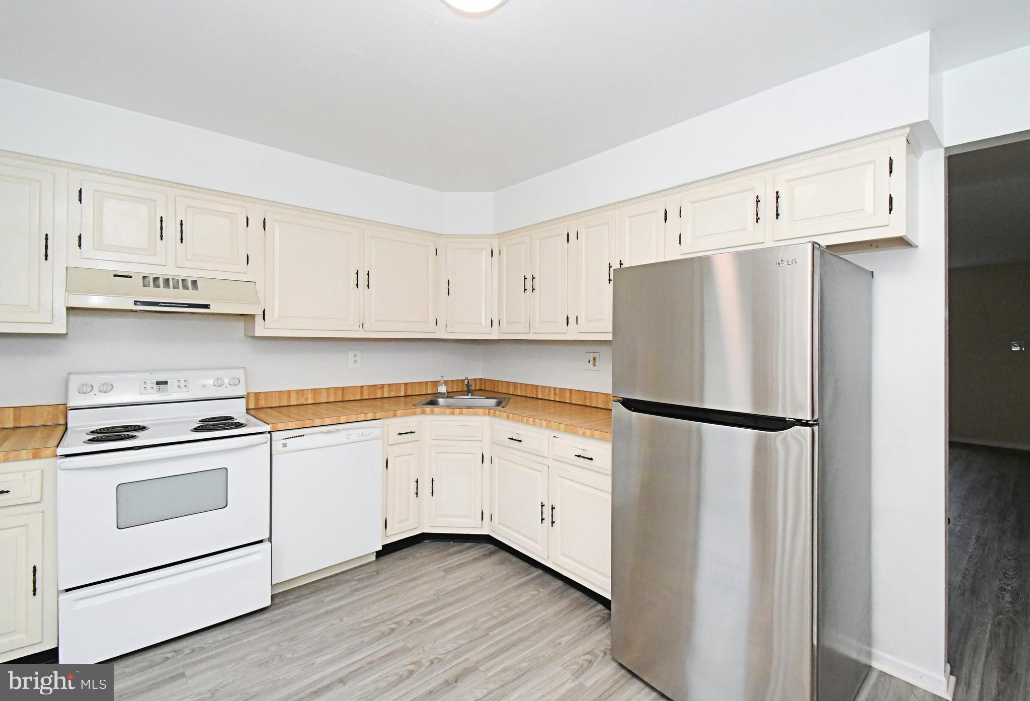 HEACOCK MDWS - Residential Lease