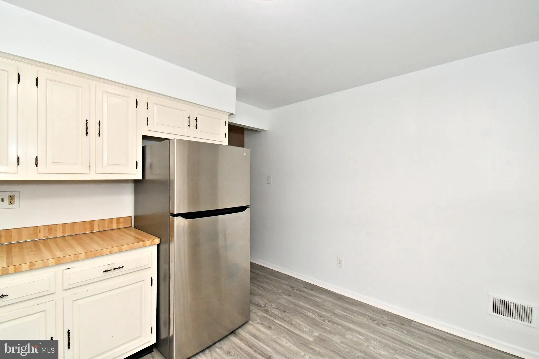 Yardley, Pennsylvania 19067, United States, 2 Bedrooms Bedrooms, ,2 BathroomsBathrooms,Residential,Active,256880