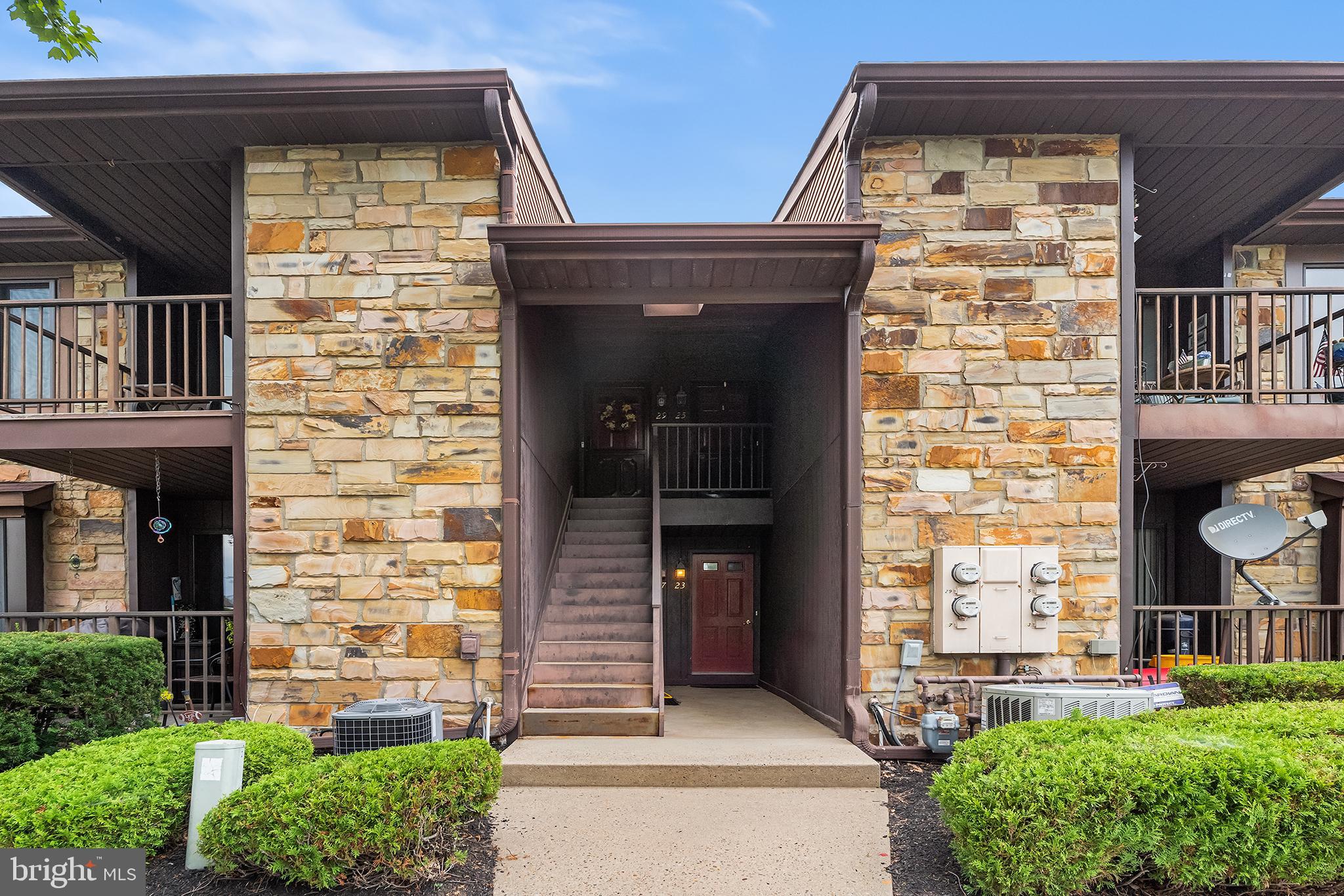 27 GENA COURT