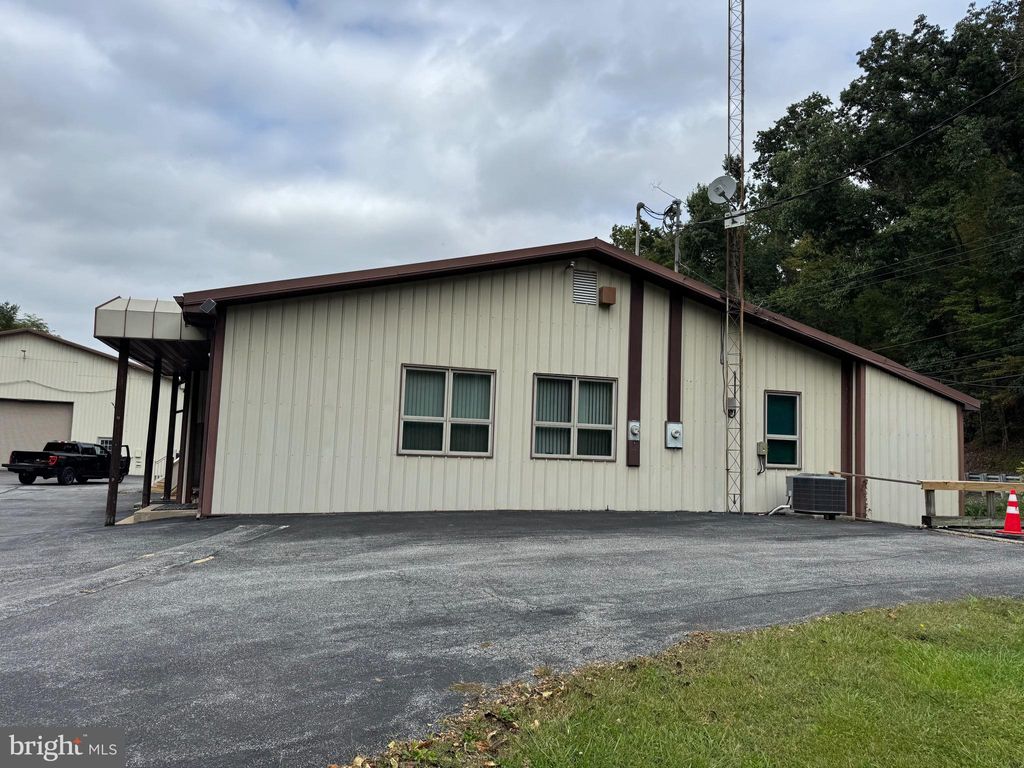 Photo of 11800 N Main Extension Street, GLEN ROCK, PA 17327 (MLS # PAYK2091438)