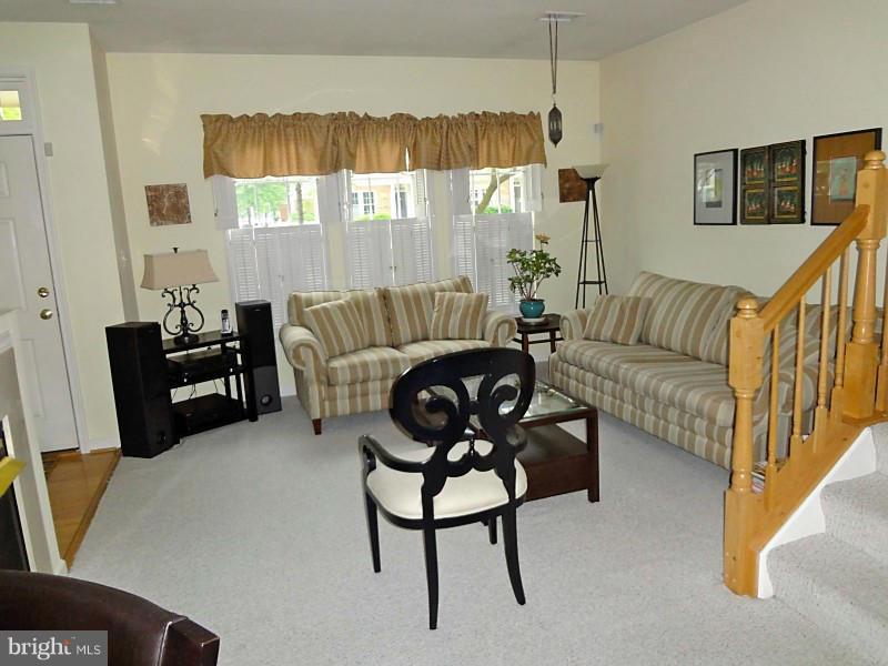 LAKELANDS - Residential