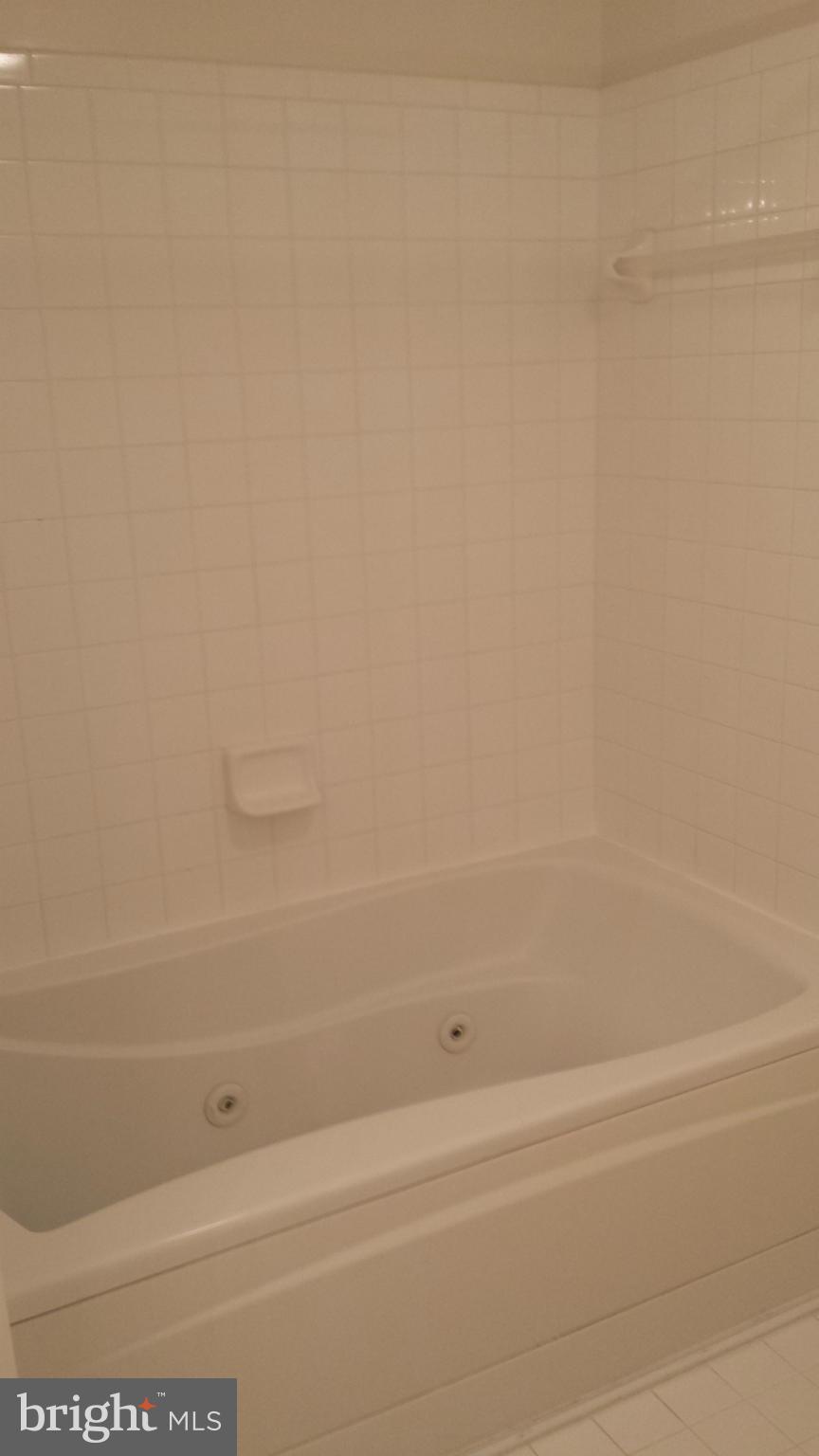 LAKELANDS - Residential