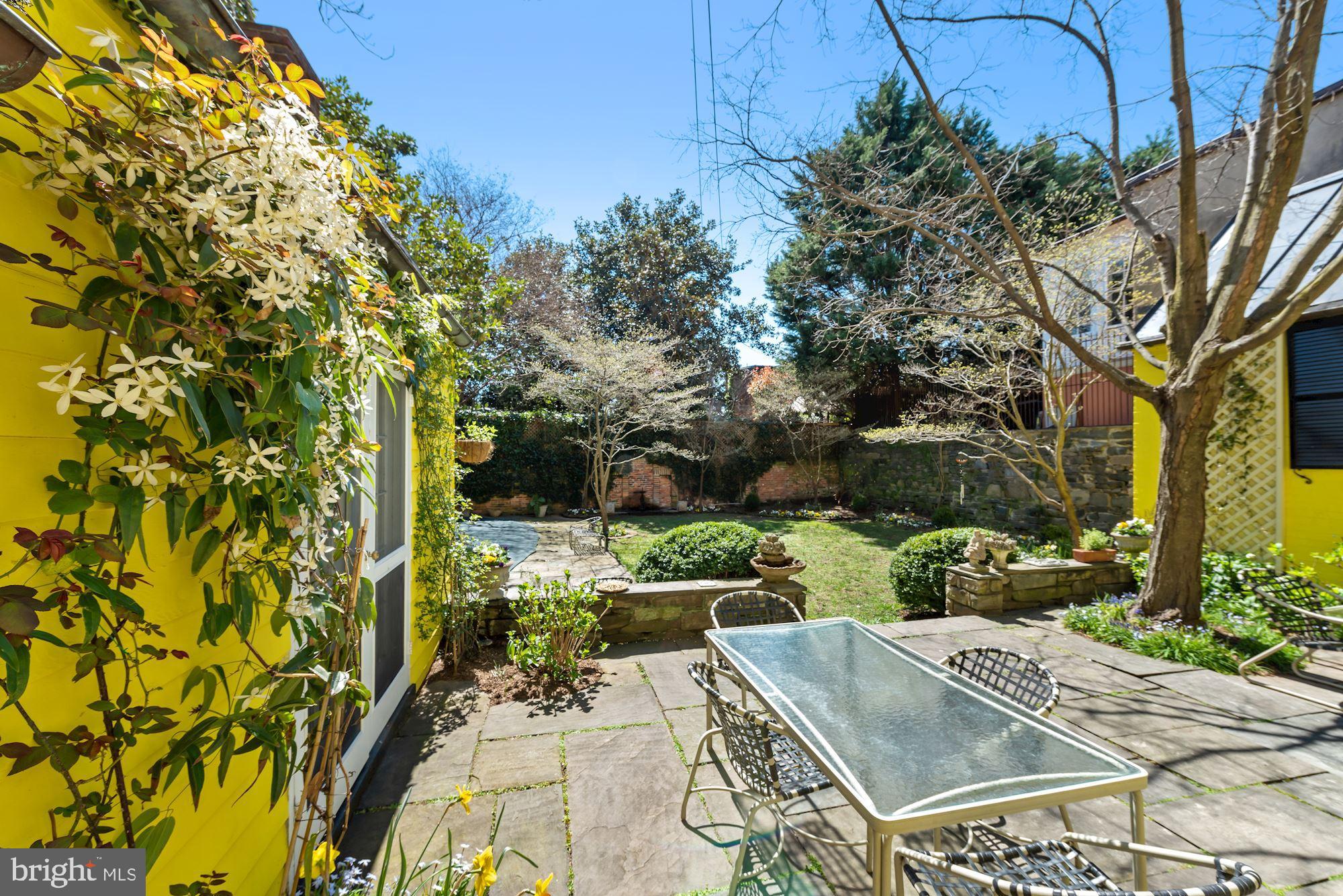 GEORGETOWN - Residential