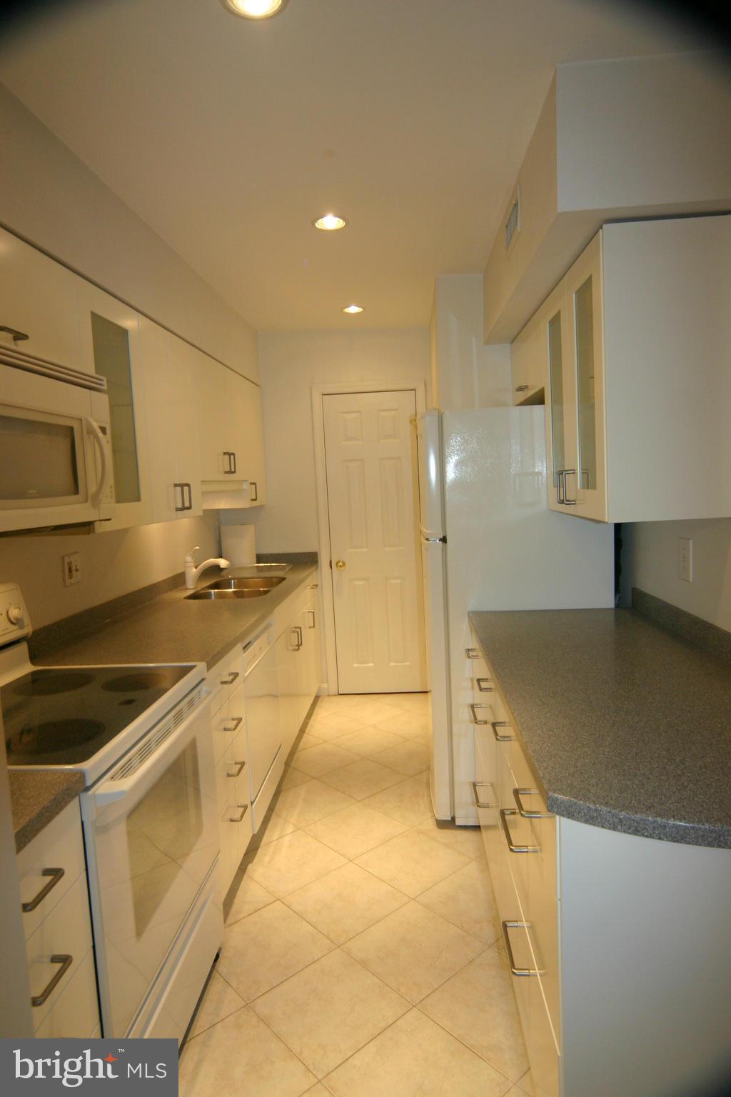 CARDINAL FOREST - Residential Lease