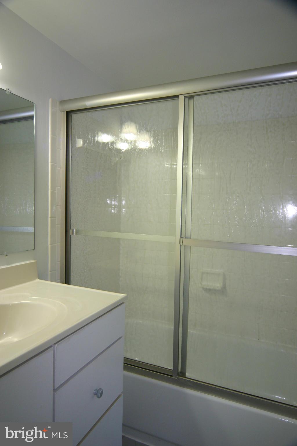 CARDINAL FOREST - Residential Lease