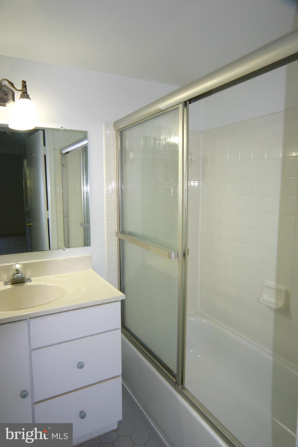 CARDINAL FOREST - Residential Lease