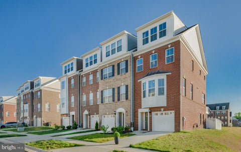 Townhouse For Sale - 11663 Dorothy Sayers Place<br/> WHITE PLAINS, MD 20695