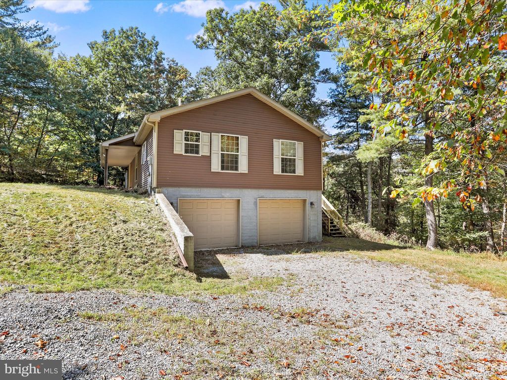 Photo of 264 Turtle Lane, HEDGESVILLE, WV 25427 (MLS # WVMO2006688)