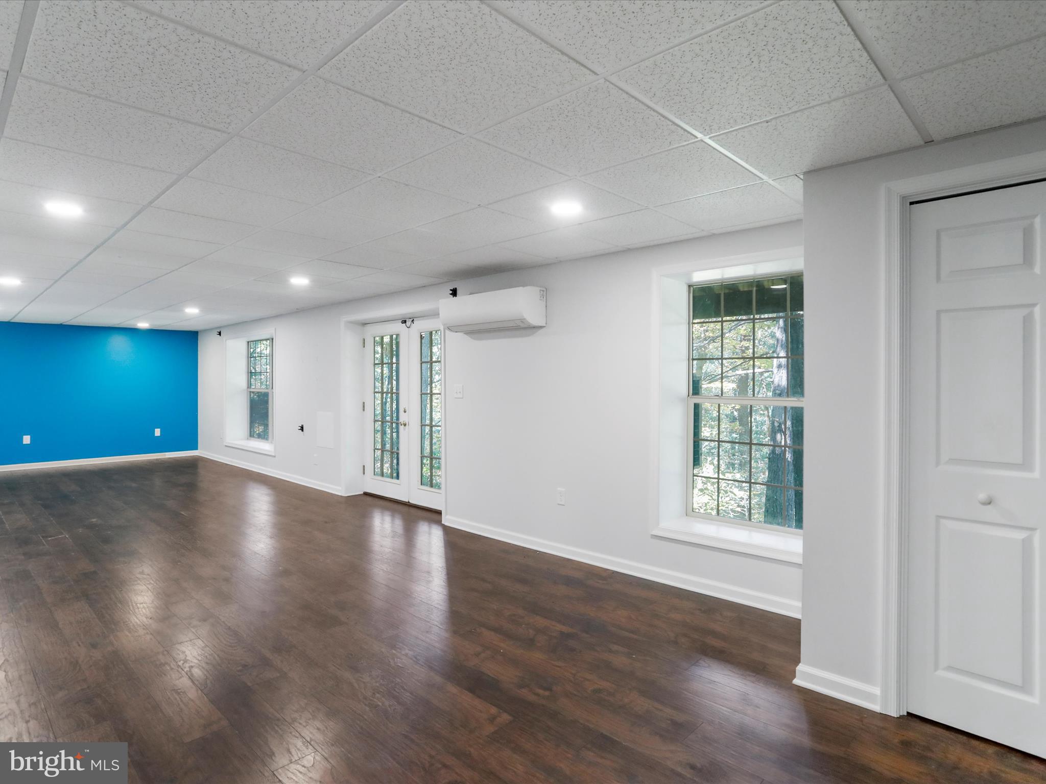 SLEEPY HOLLOW SUBDIVISION - Residential