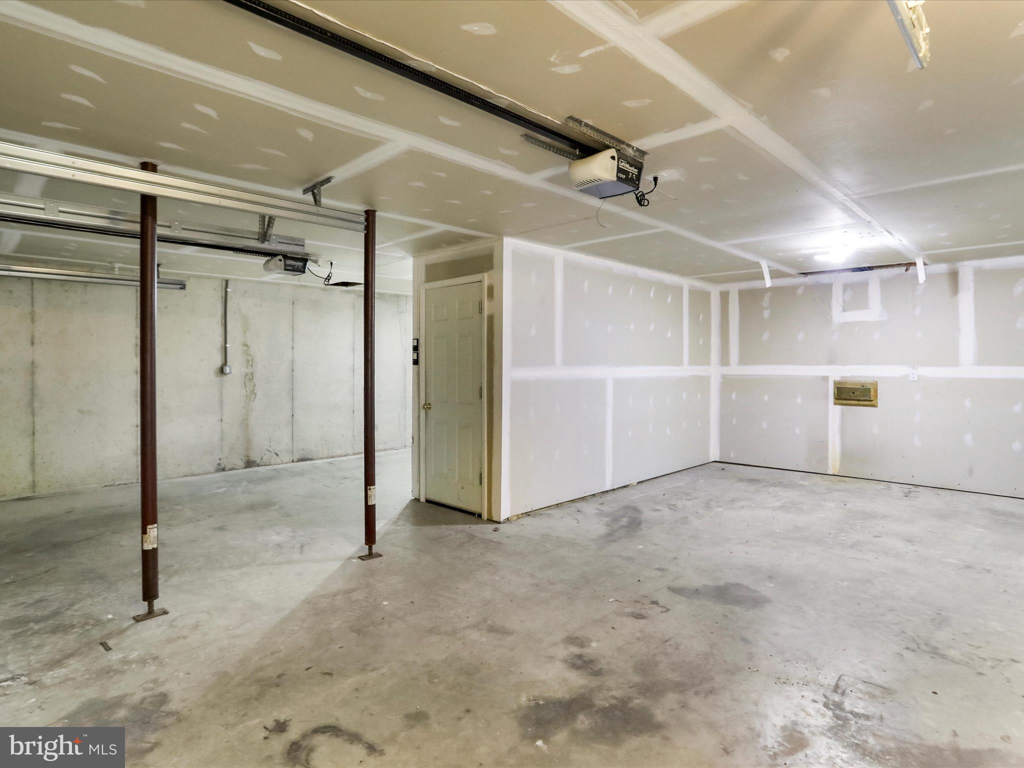 SLEEPY HOLLOW SUBDIVISION - Residential