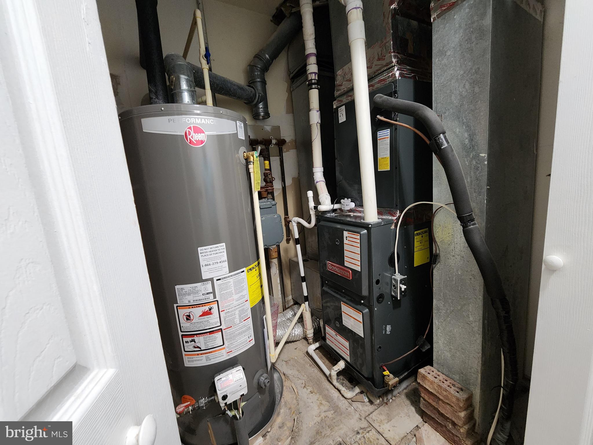 GERMANTOWN ESTATES - Residential Lease