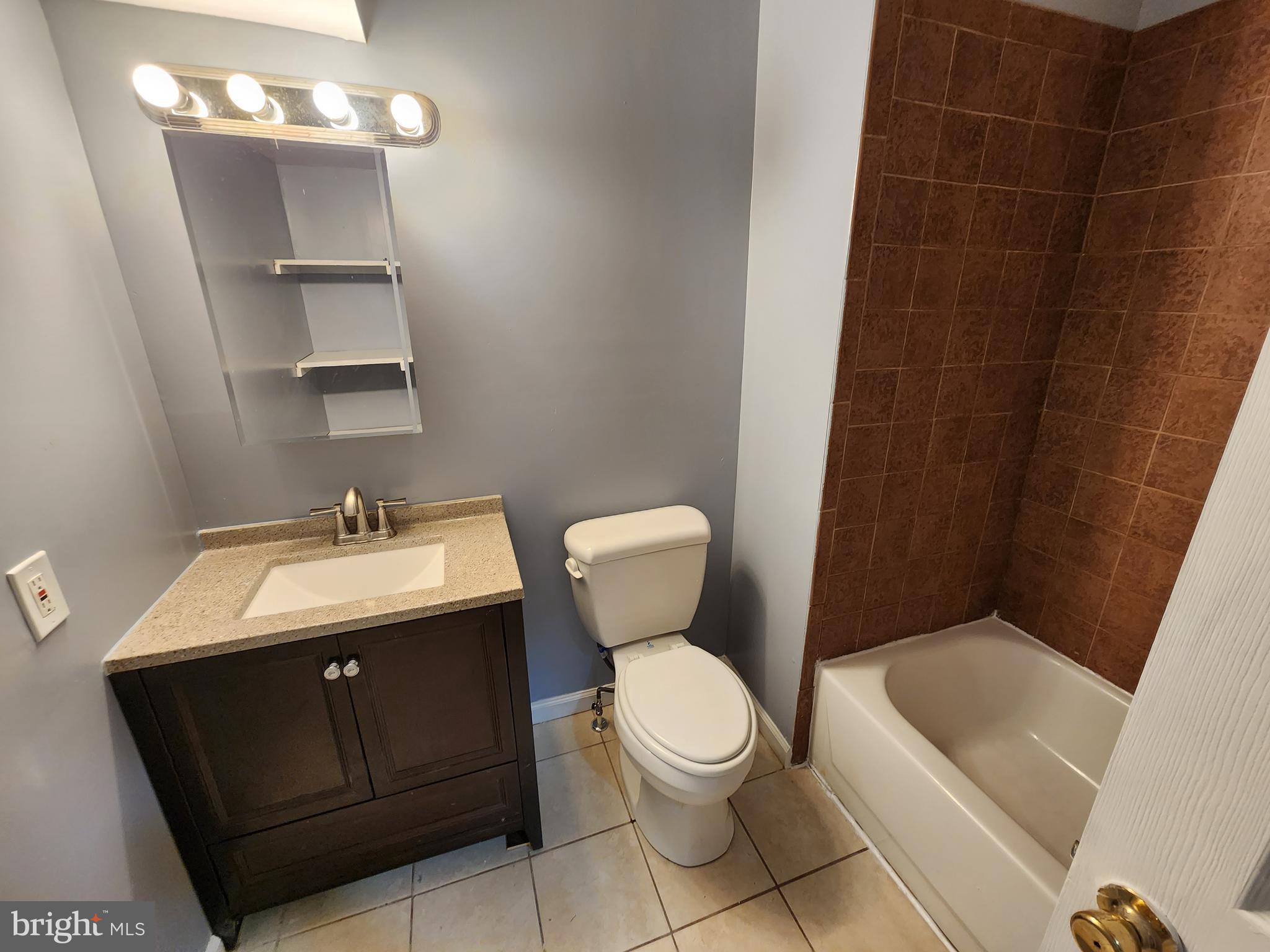 GERMANTOWN ESTATES - Residential Lease