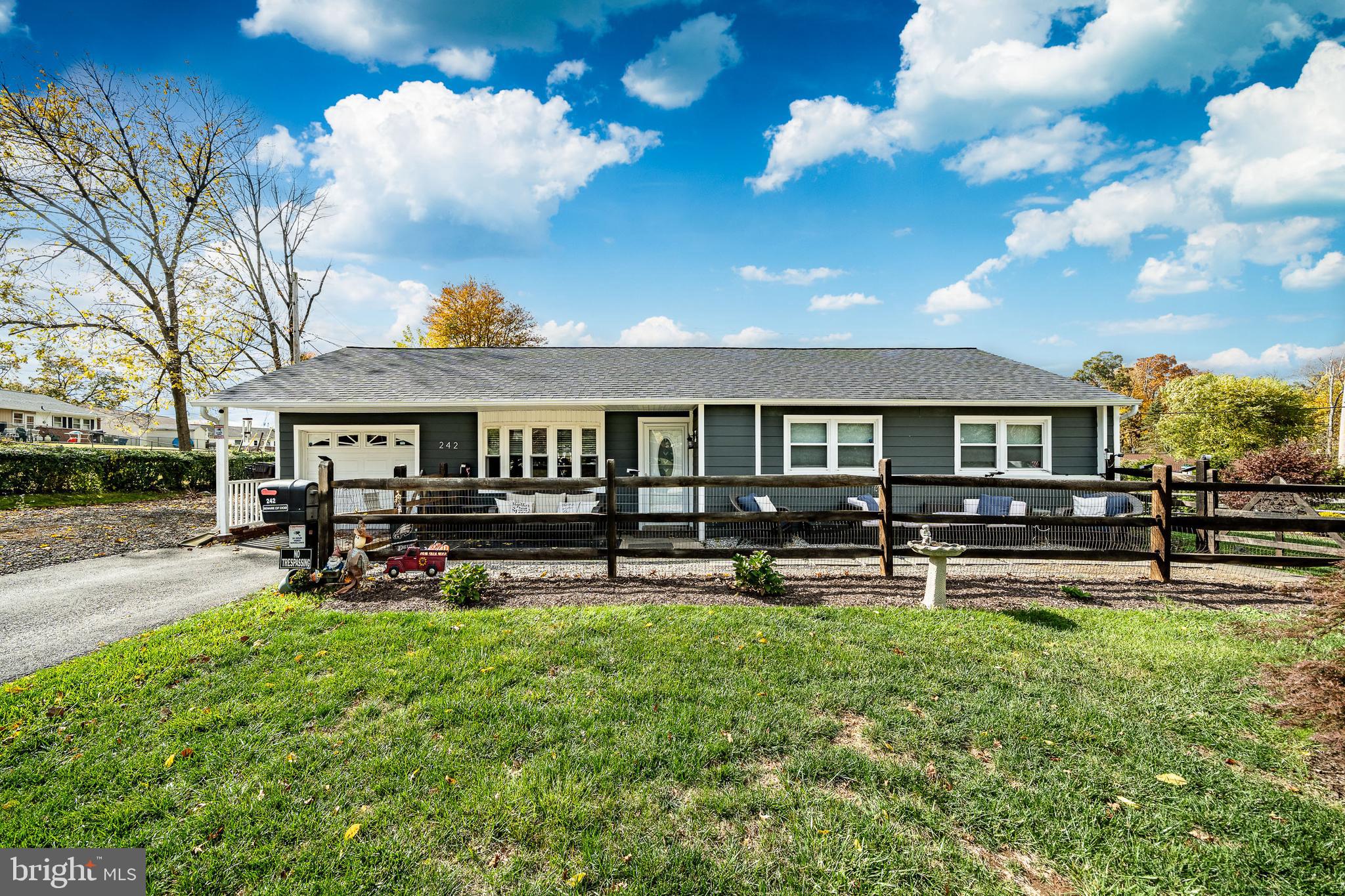 PENN SQ - Residential