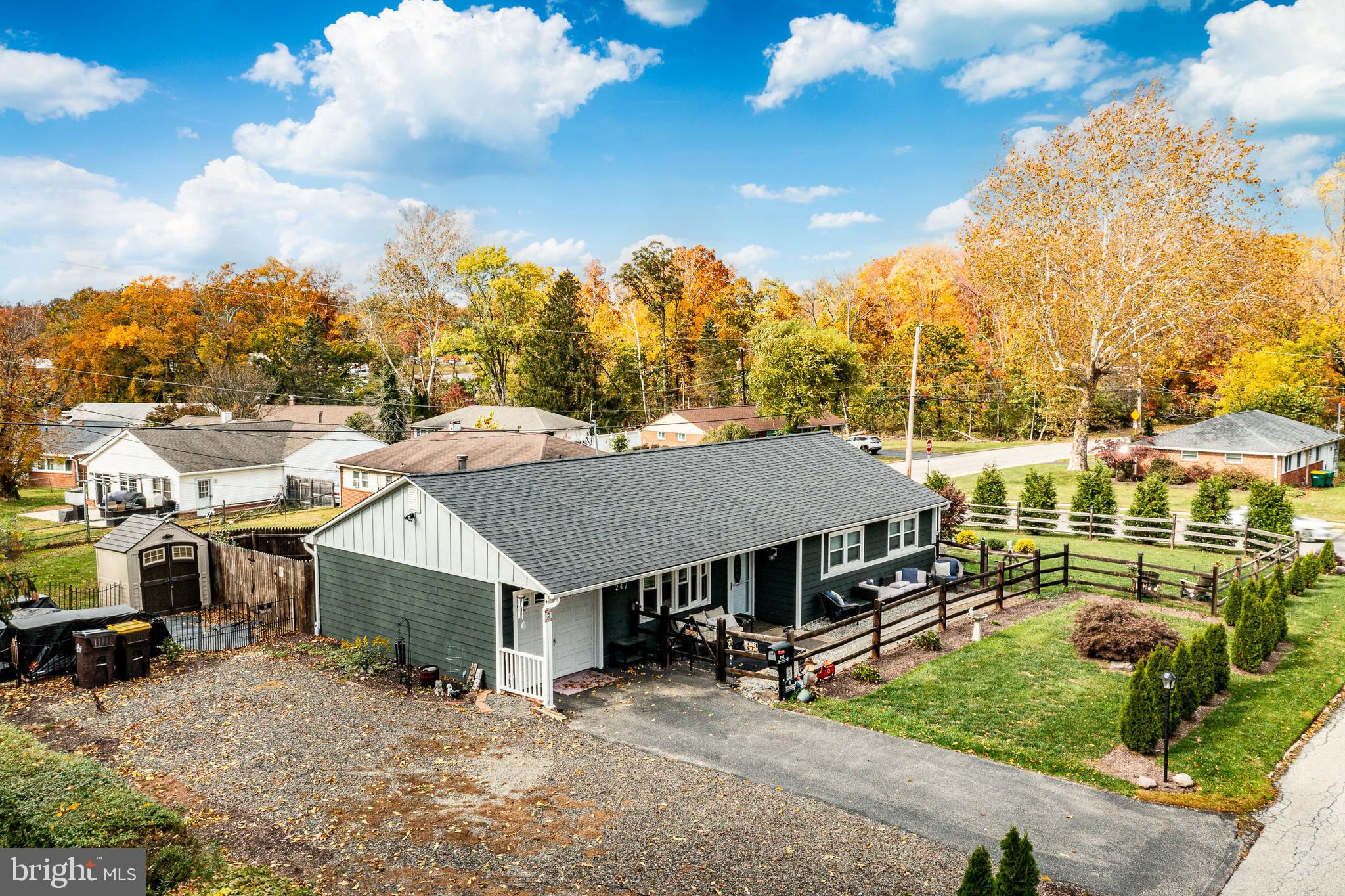 PENN SQ - Residential