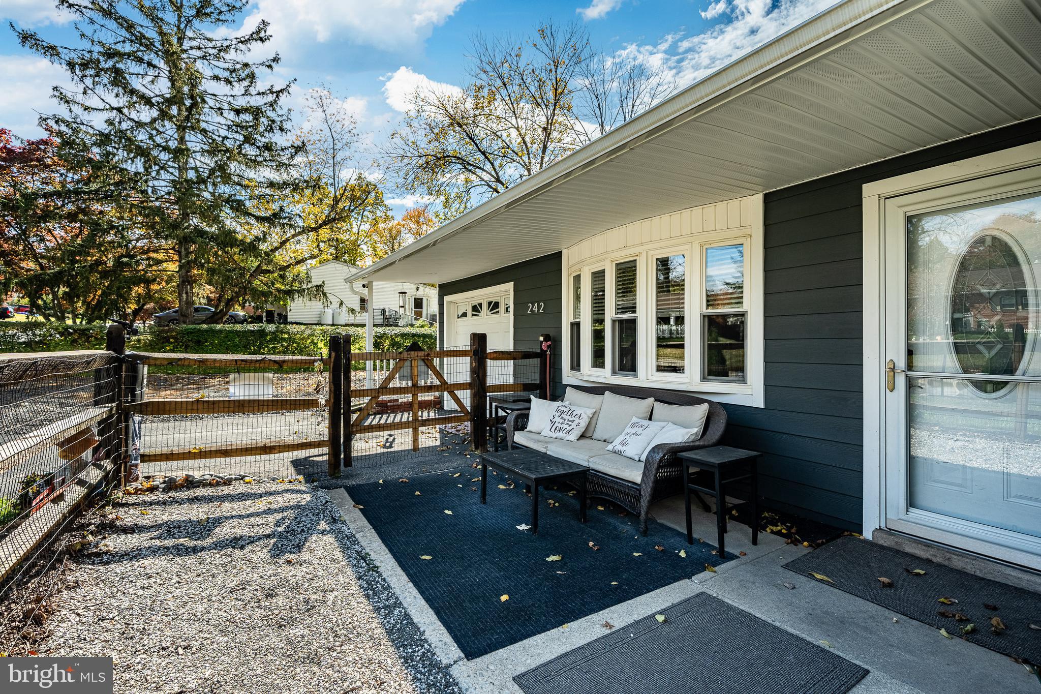 PENN SQ - Residential