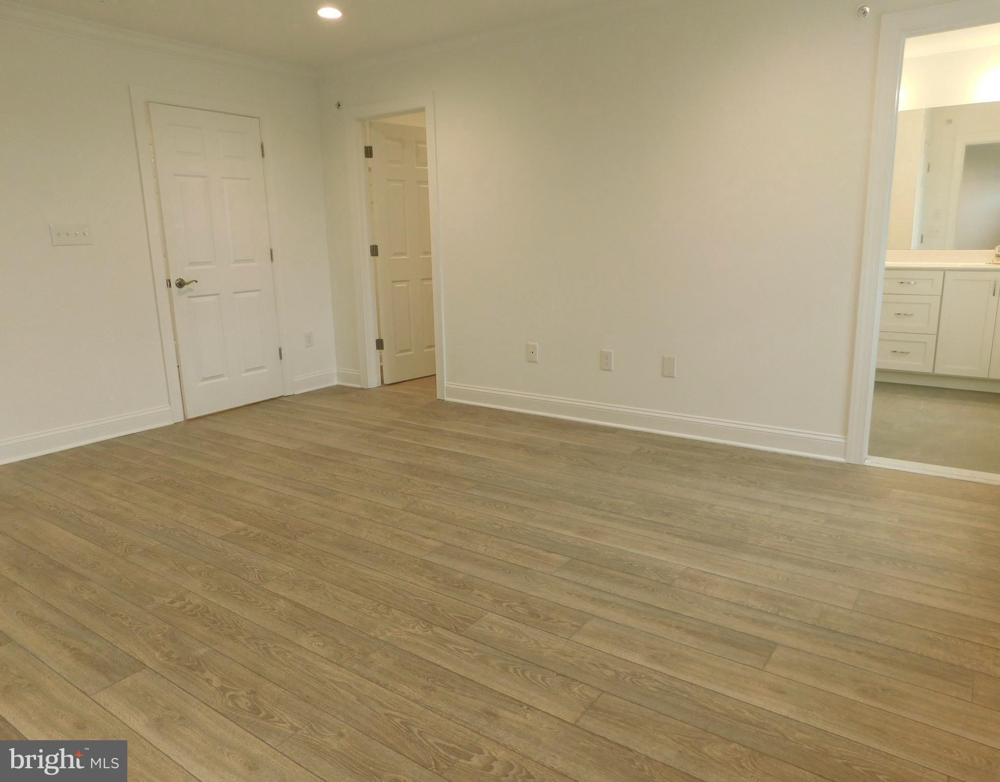 RADCLIFFE COURT - Residential Lease