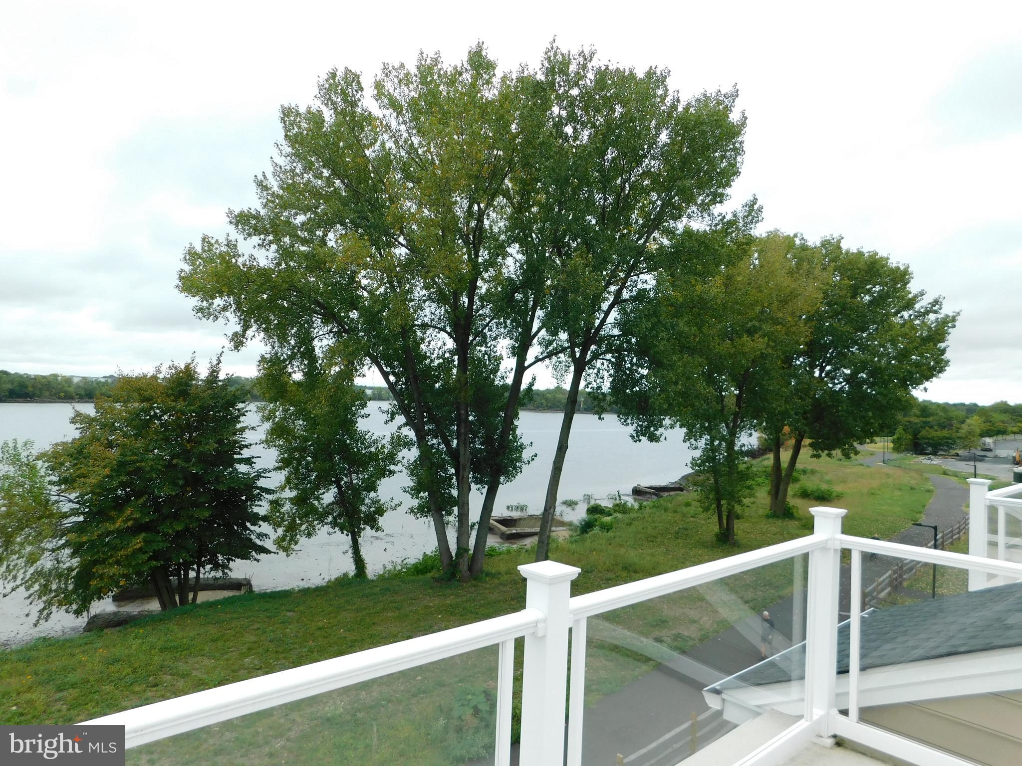 RADCLIFFE COURT - Residential Lease