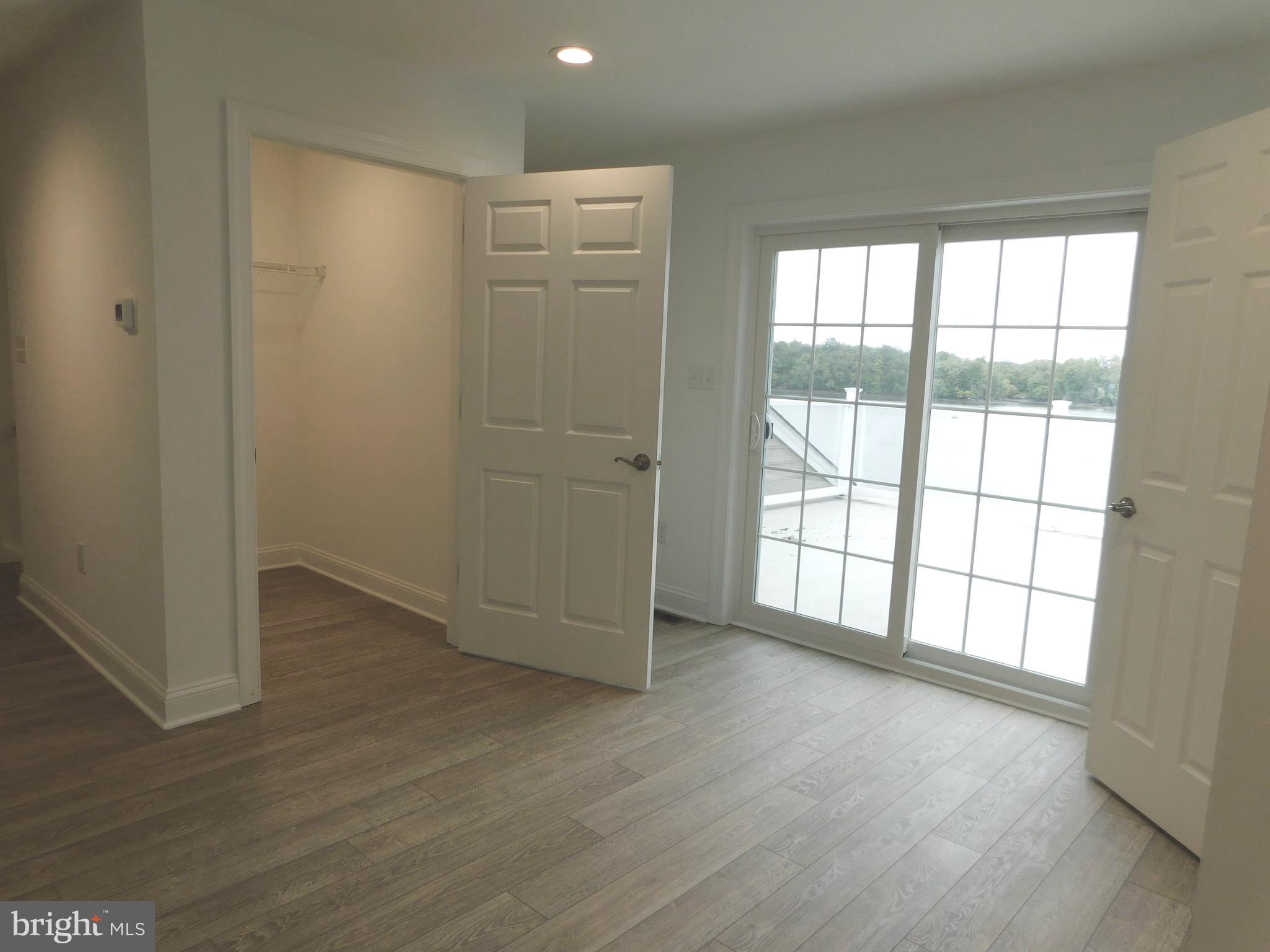 RADCLIFFE COURT - Residential Lease