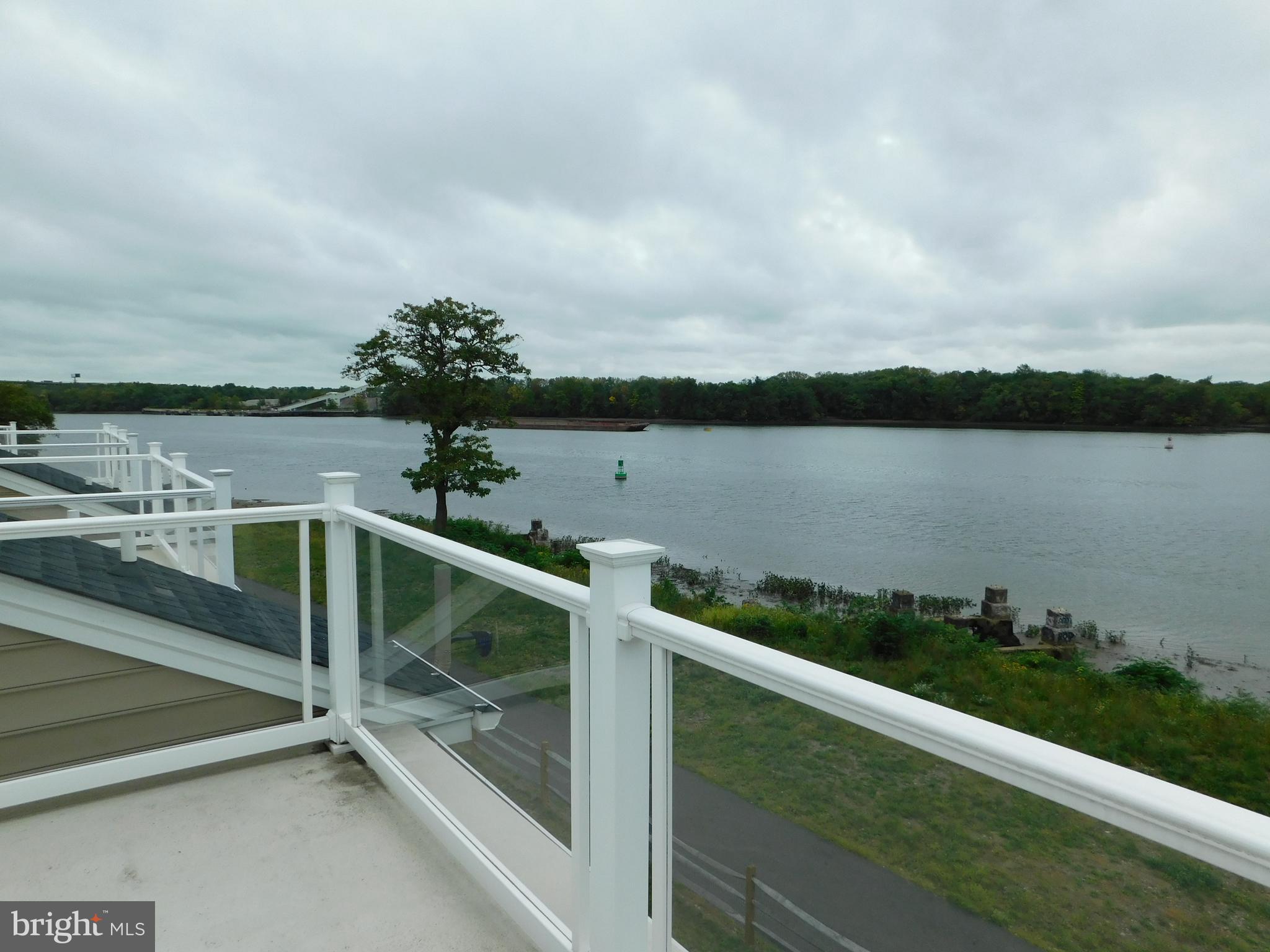 RADCLIFFE COURT - Residential Lease