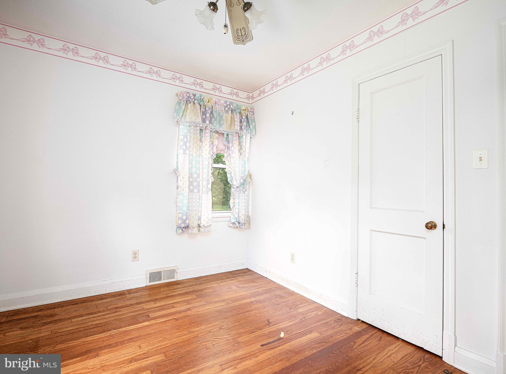 KINGSVILLE - Residential